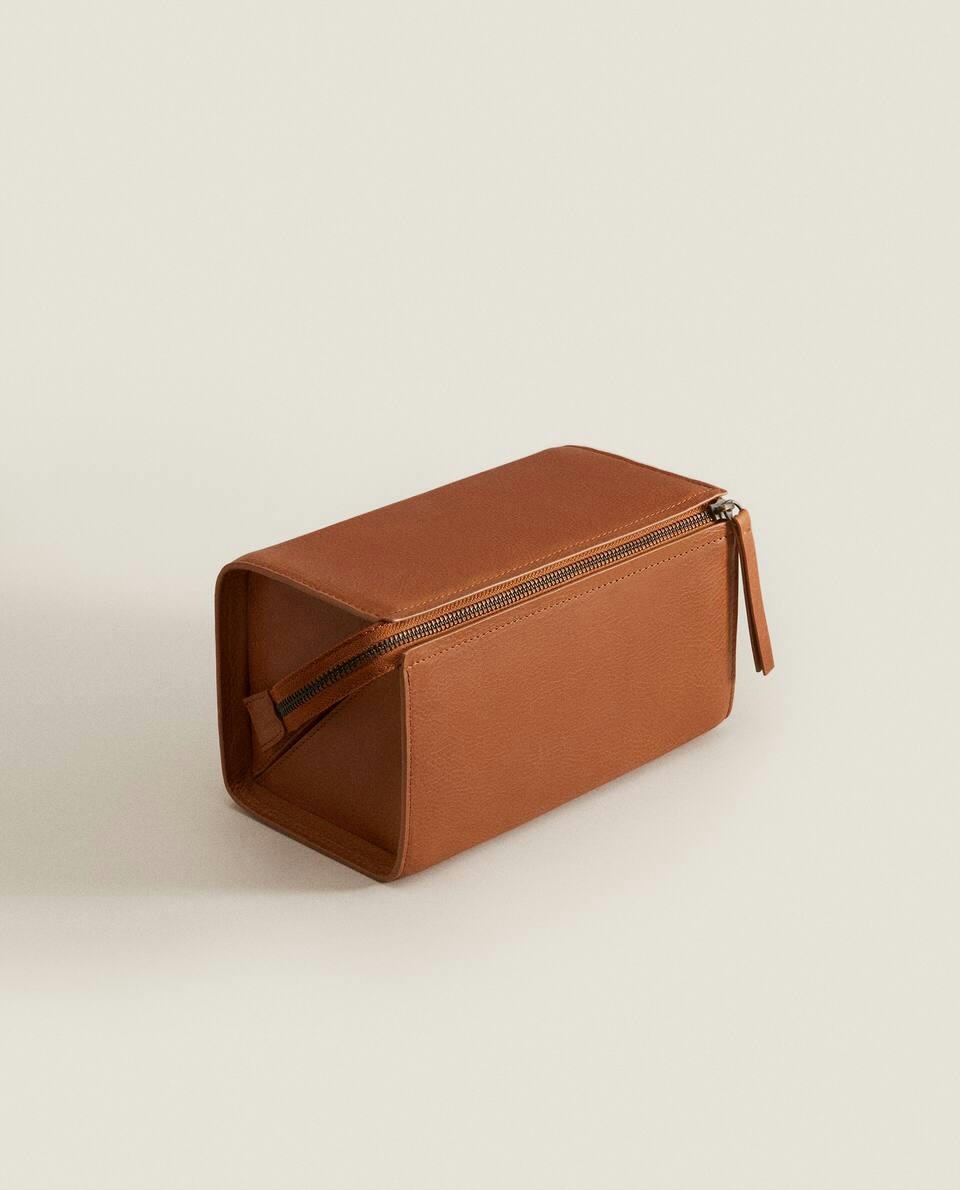 NECESSAIRE DE COURO RÍGIDO
