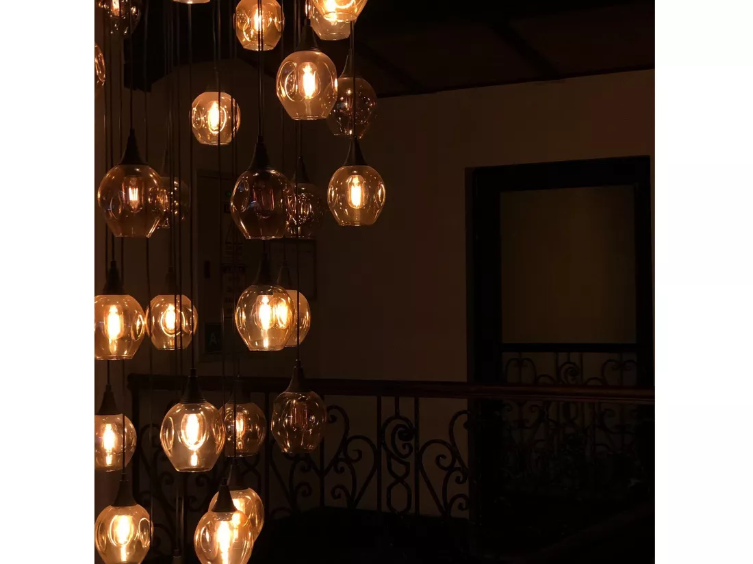 NETTLIFE Lot de 4 ampoules LED E27 blanc chaud vintage T45 4W 2700K style Edison économie d'énergie ampoules en verre