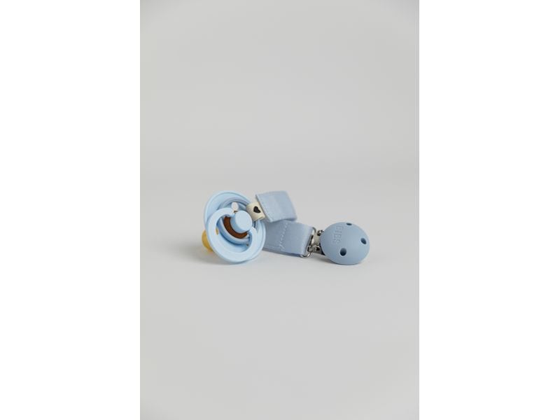 Bibs Nuggikette ribbon Dusty Blue Praktischer Schnullerclip für den Alltag