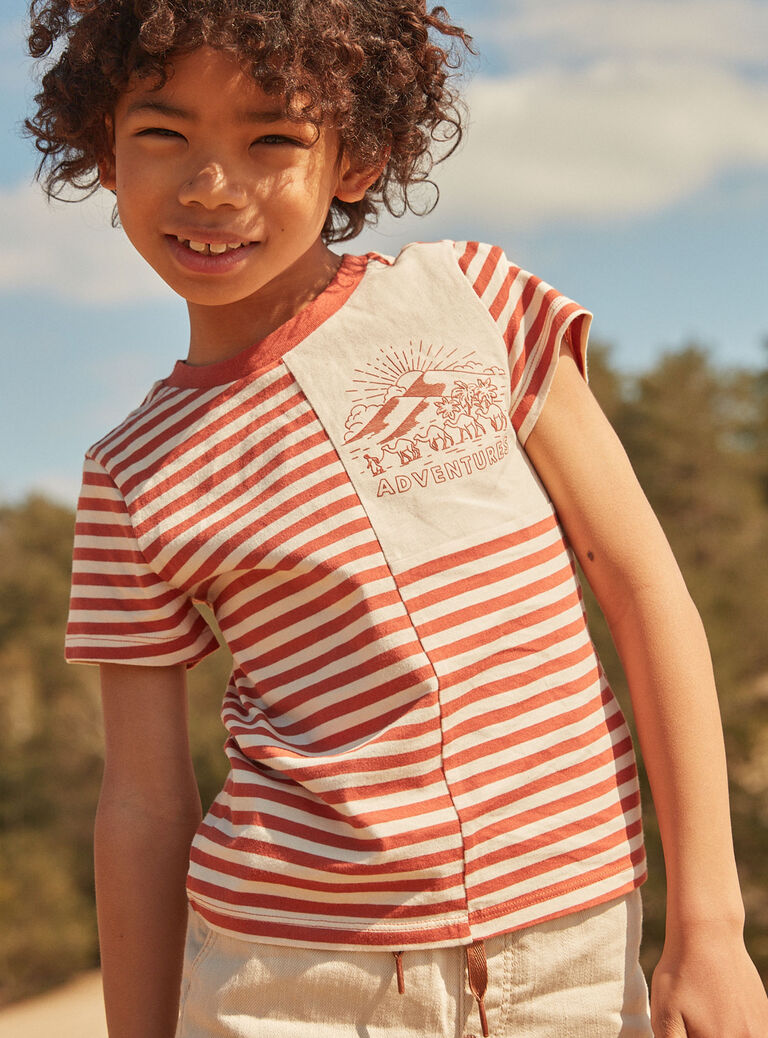 T-shirt roux et sable à imprimé à rayures