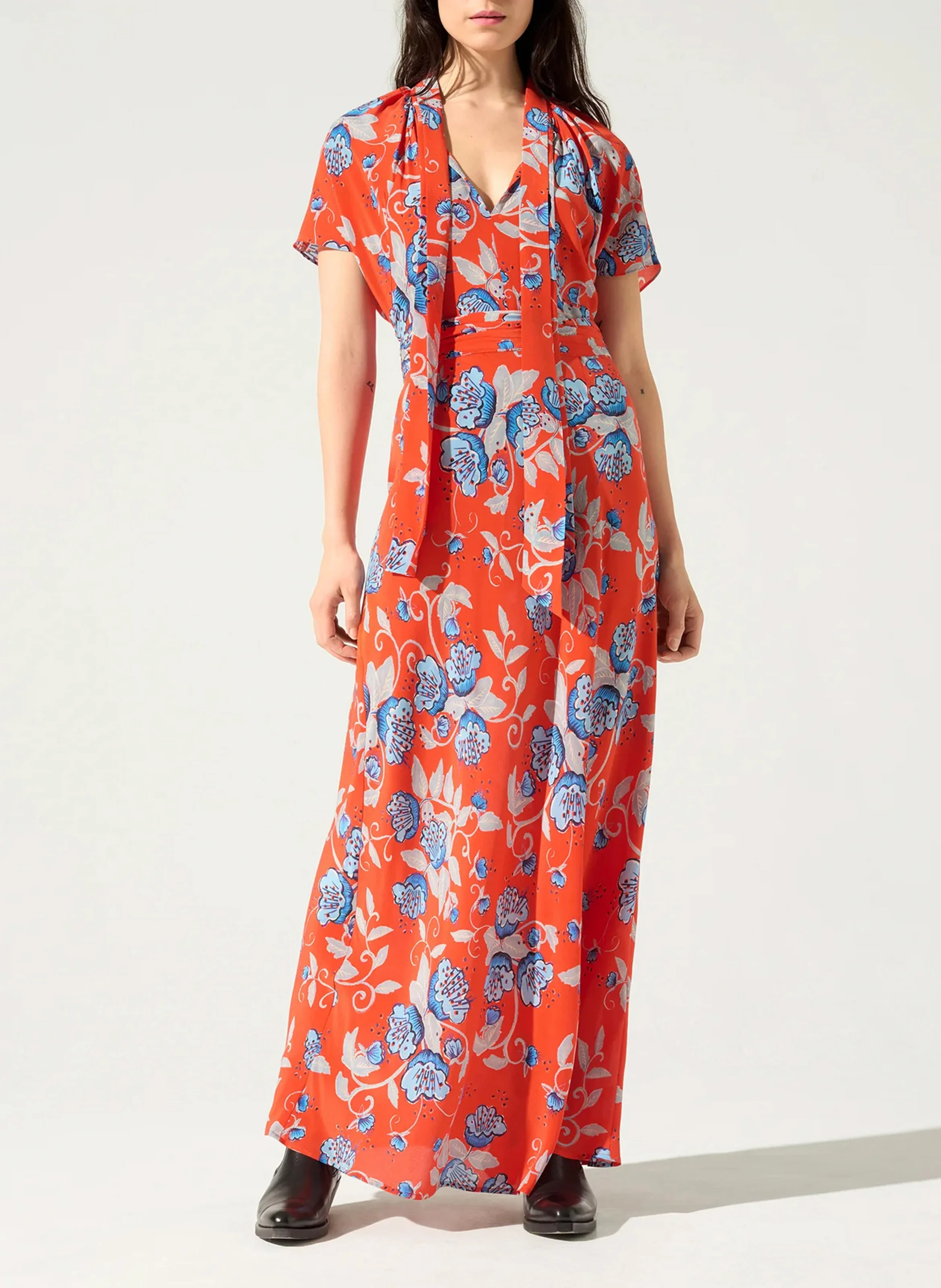 Robe longue col lavallière en soie imprimé | Rouge