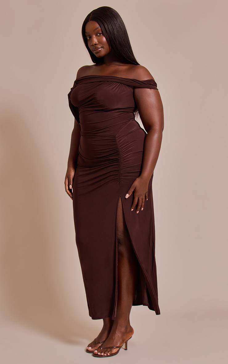 Chocolat Robe Longue Grande Taille En Tissu Slinky Avec Détail Torsadé