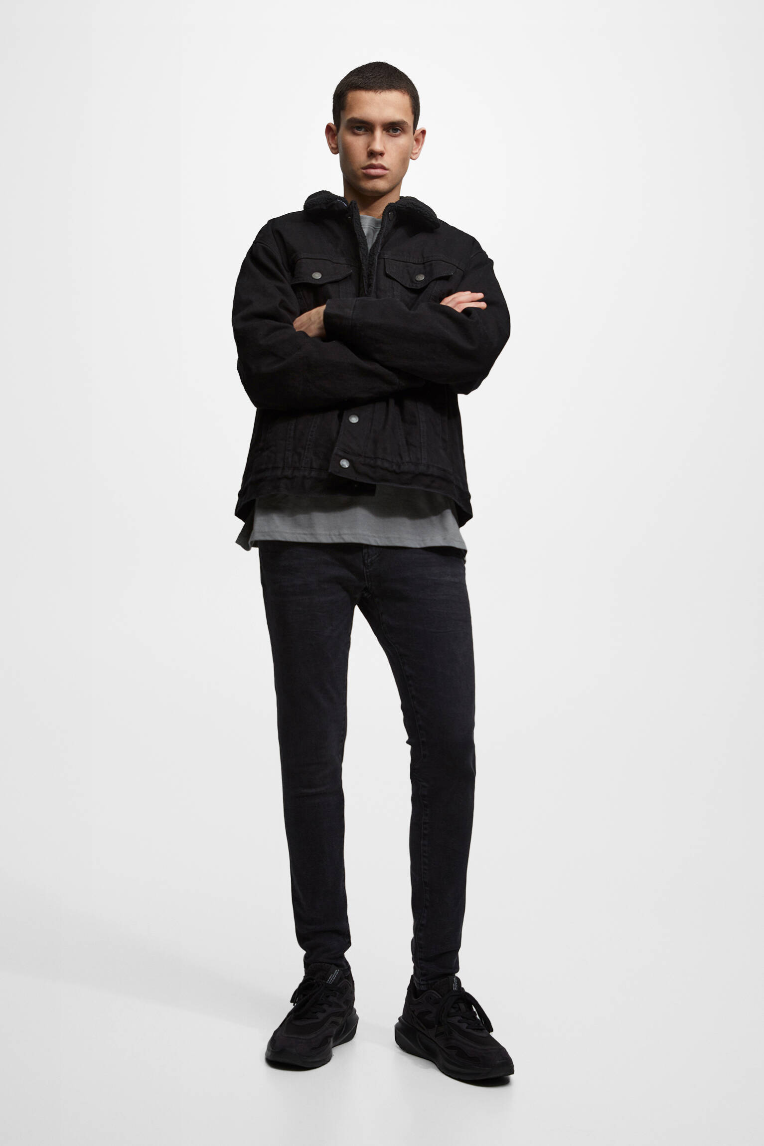 CALÇA JEANS PRETA BÁSICA SKINNY FIT - NEG-DELAV