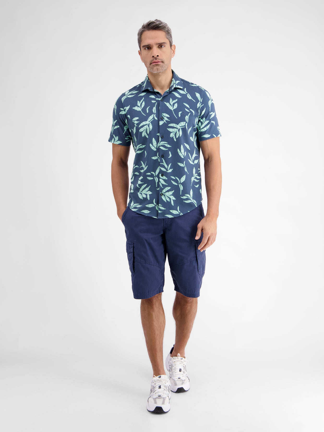Kurzarmhemd mit floralem Print