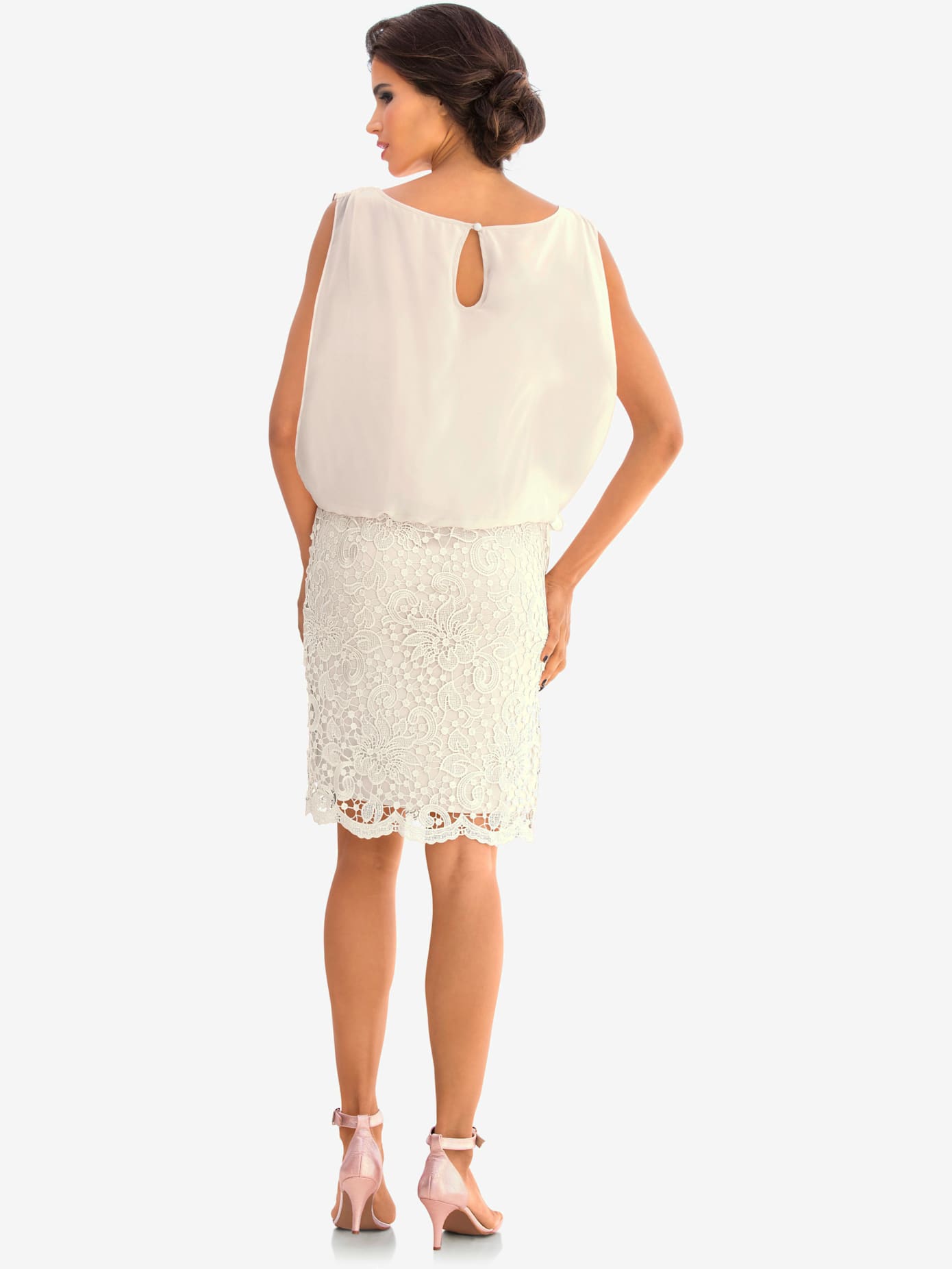 Robe en dentelle mélange de qualité