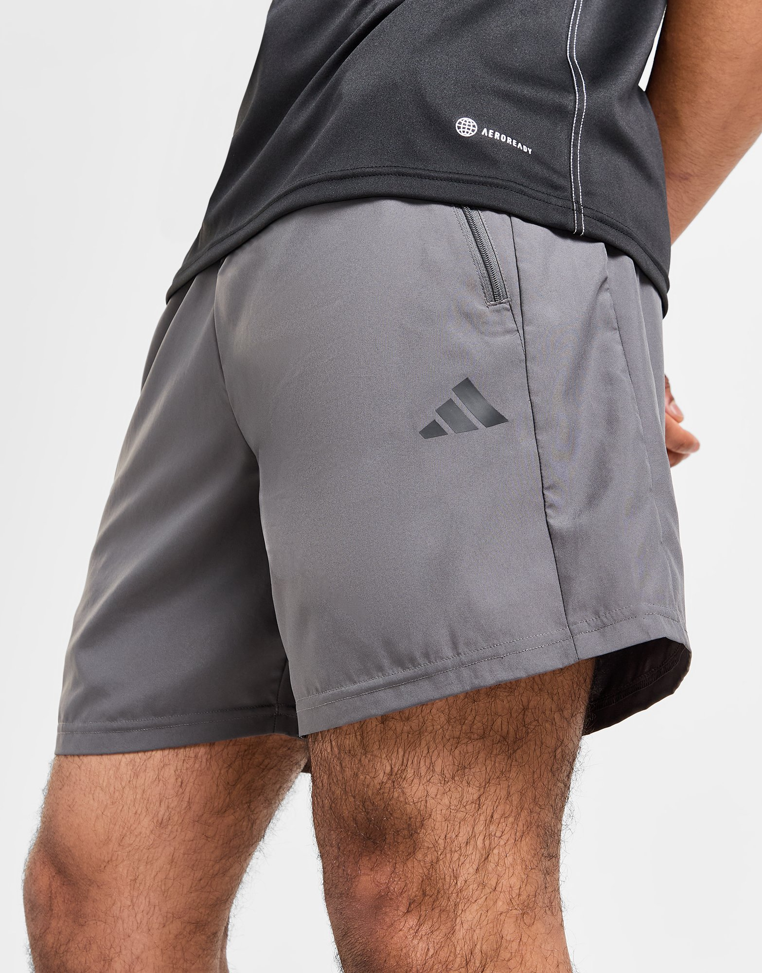adidas Short d'entraînement en toile Train Essentials