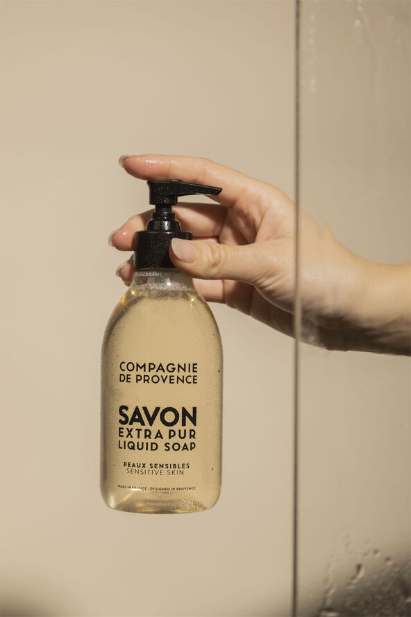 Compagnie De Provence LIQUID MARSEILLE SOAP SENSITIVE SKIN 495 ML