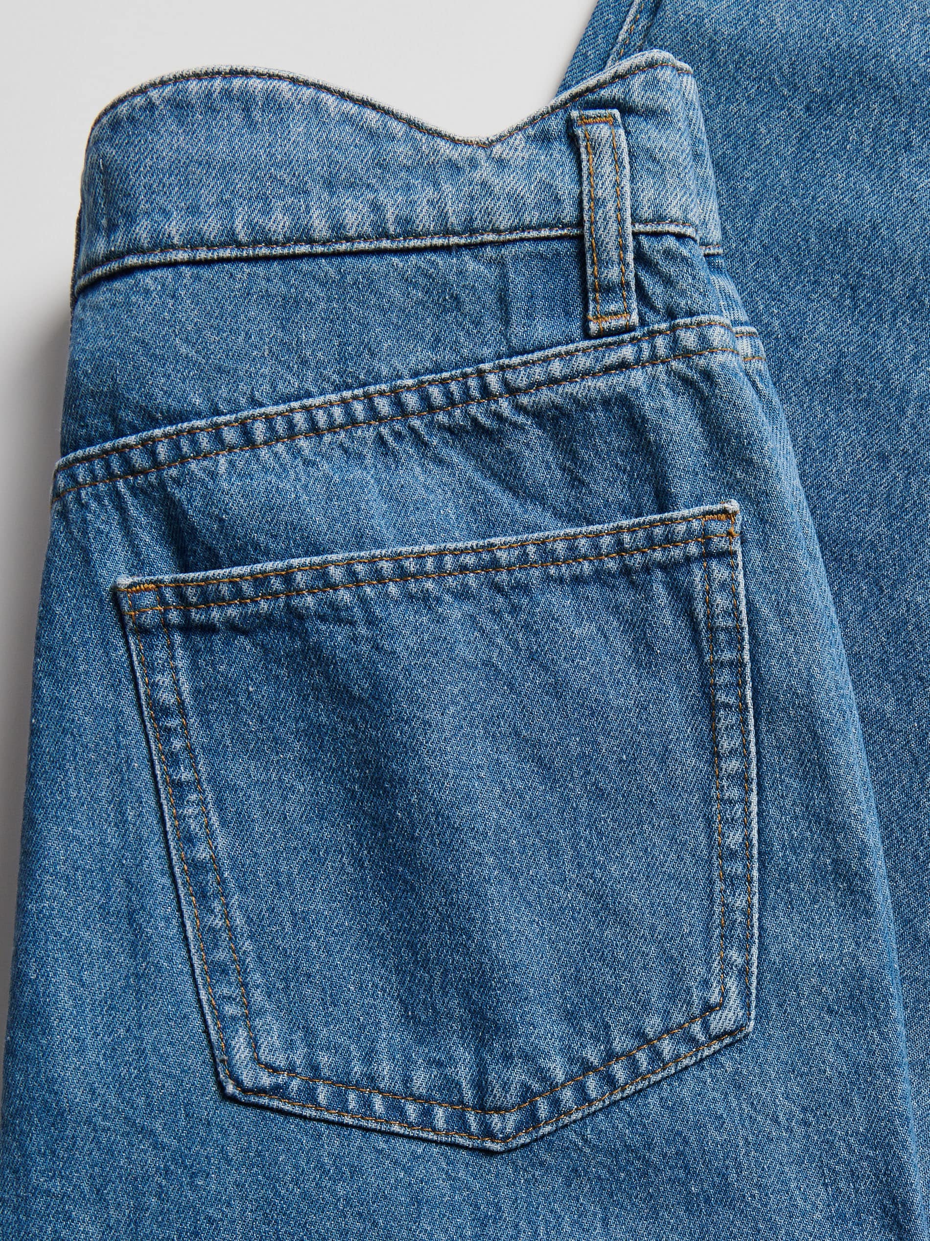 Jeans im Mom-Fit