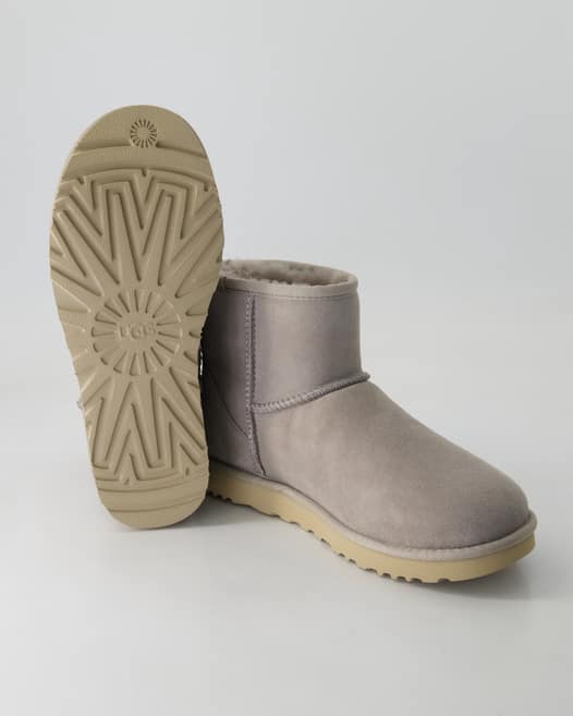 UGG Classic Mini Winterschuhe in Grau