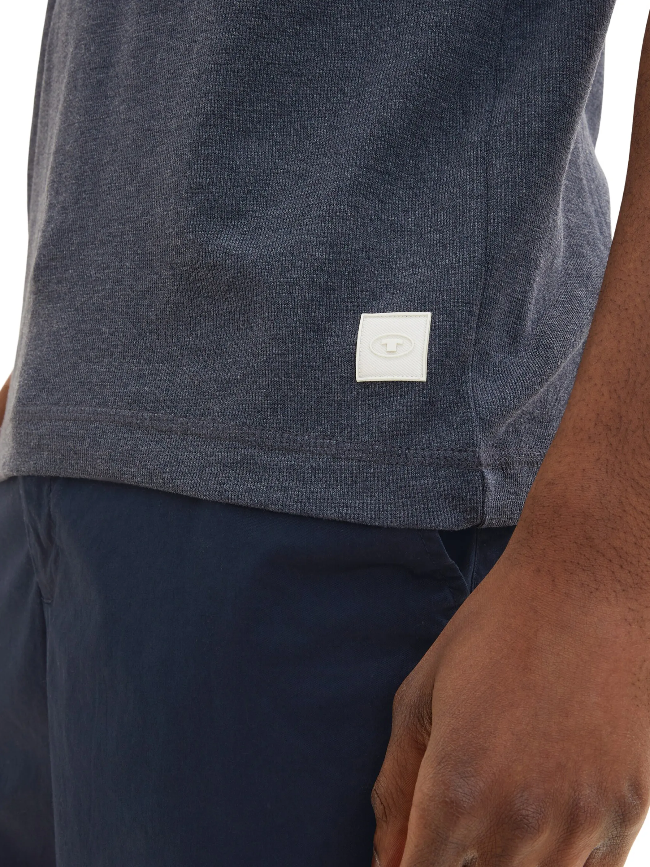 Herren Henleyshirt mit Struktur
