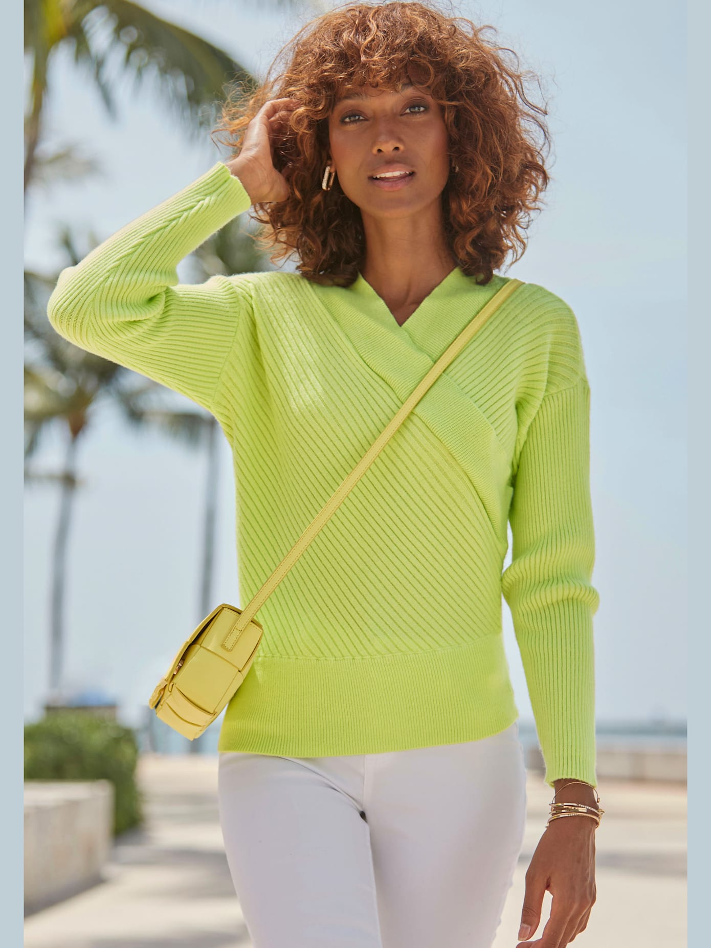 Pull en tricot encolure originale