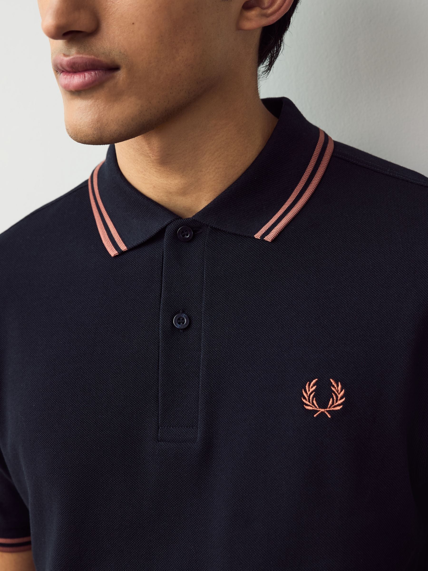 Marineblauw - Fred Perry poloshirt met gestreepte rand