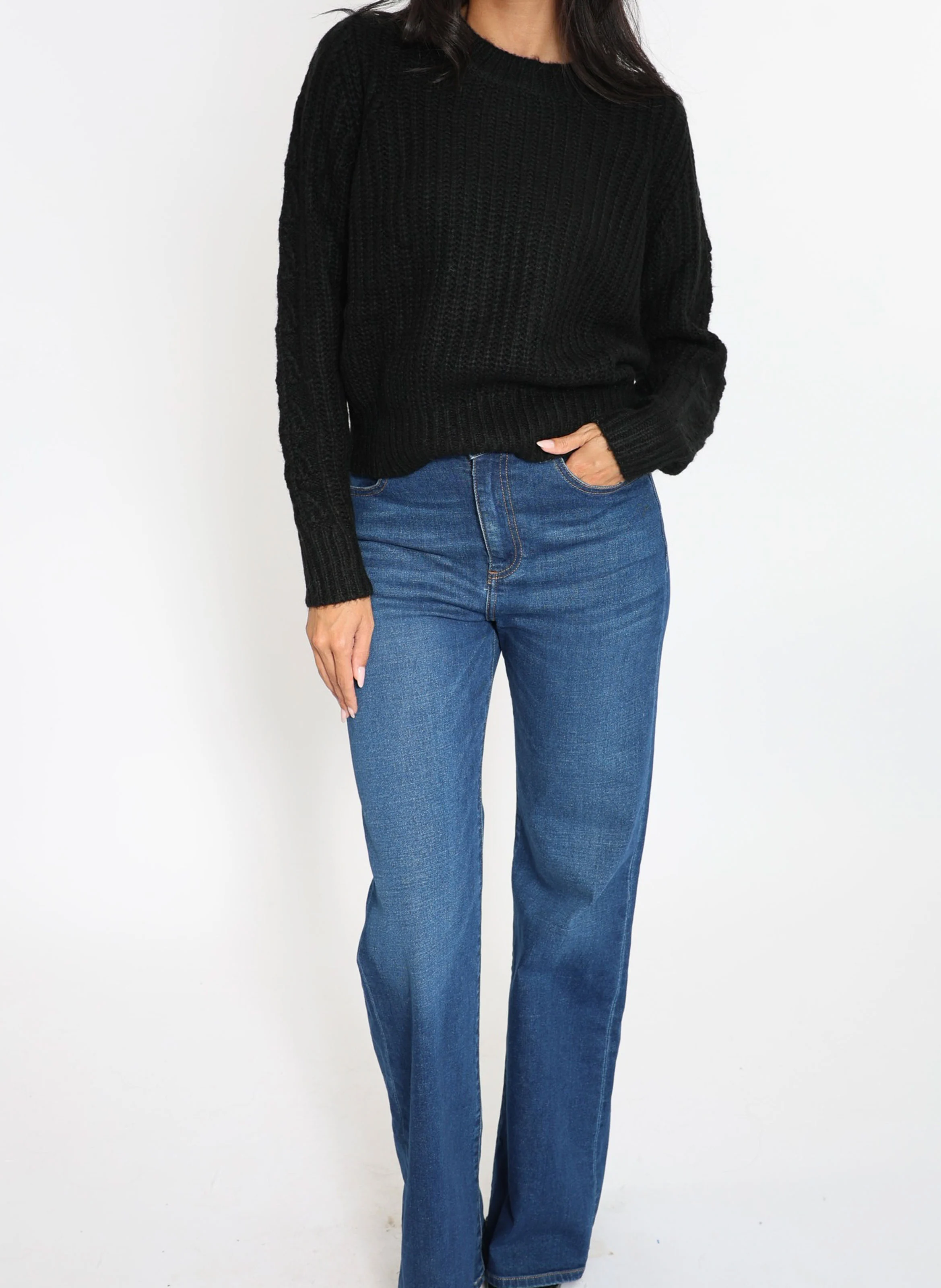 LANA - Pull droit col rond en maille mélangée | Noir