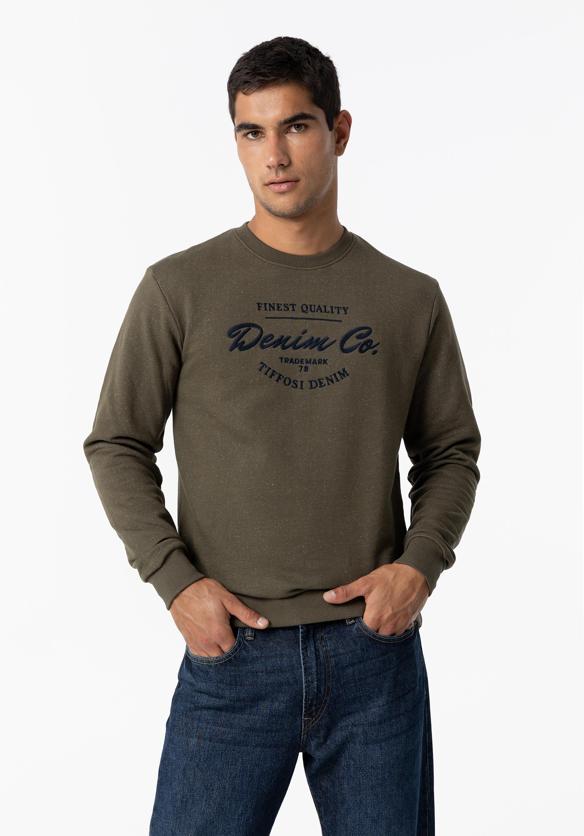 Sweatshirt com Bordado Frontal