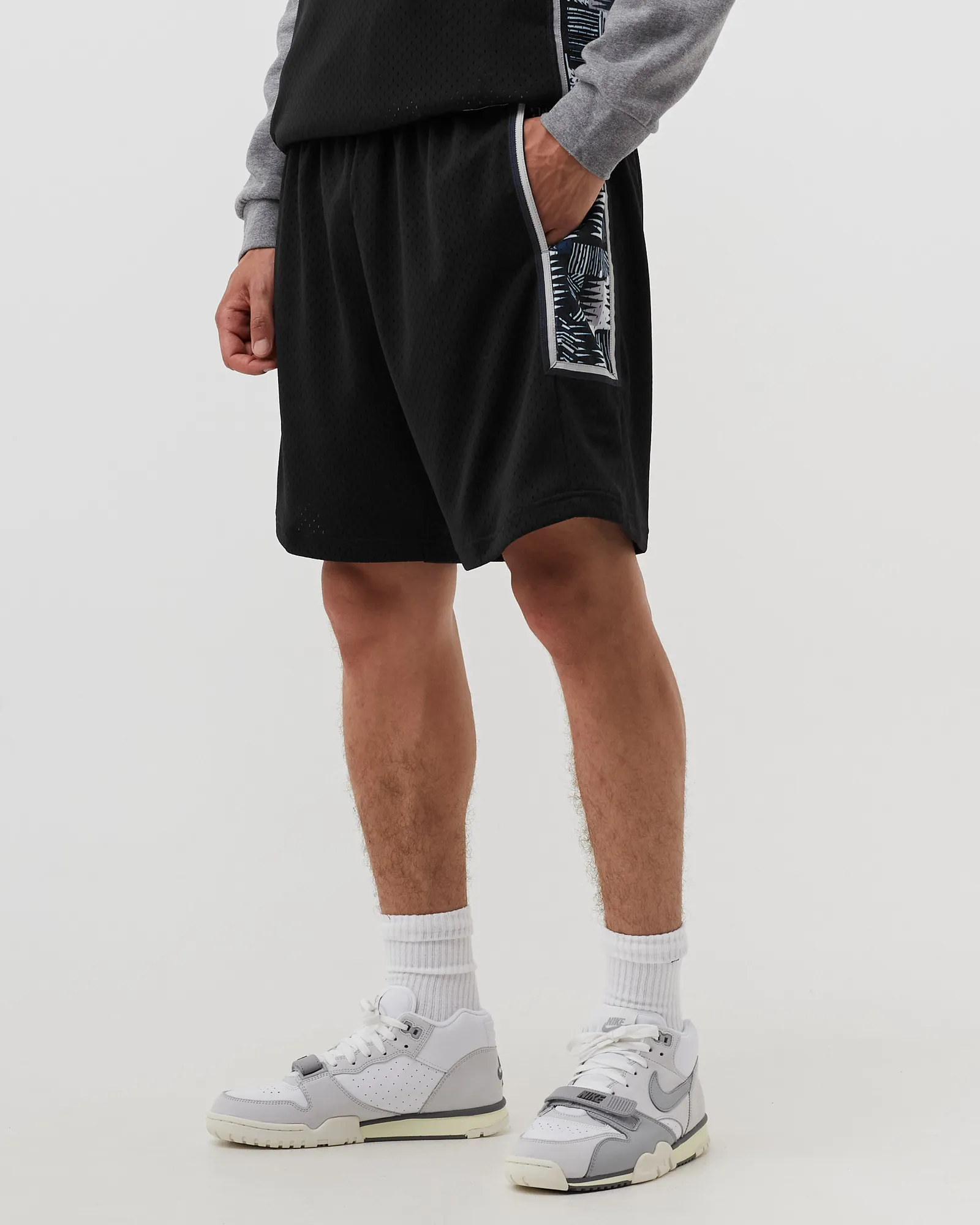 Shorts Mitchell & Ness NCAA Swingman, uniforme alternativo da Universidade de Georgetown, 1995