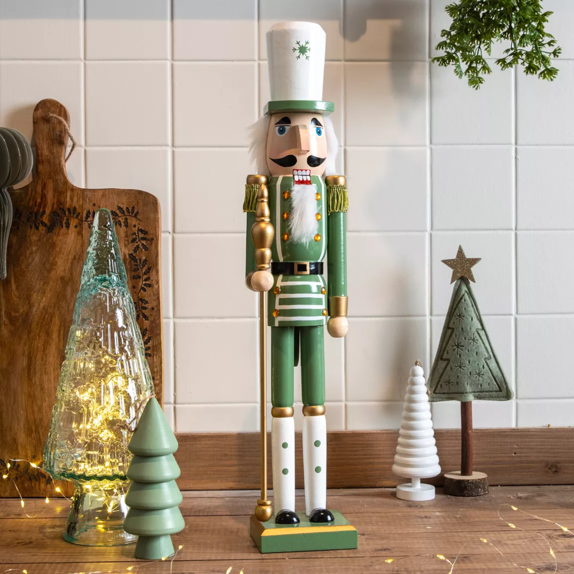 Soldat Casse-noisette en bois (H50 cm) Viktor Vert