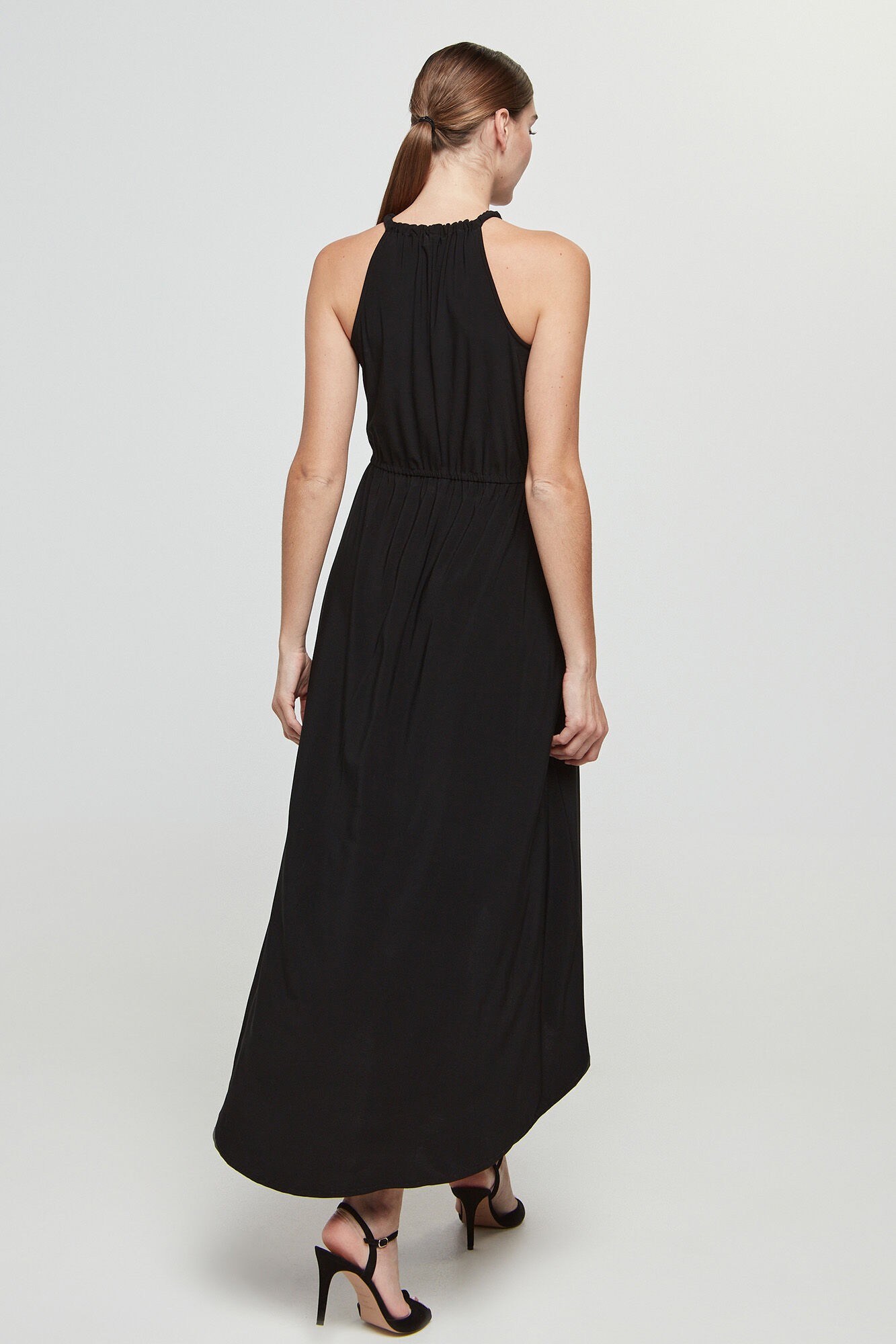 Vestido com Cauda Assimétrica - Preto
