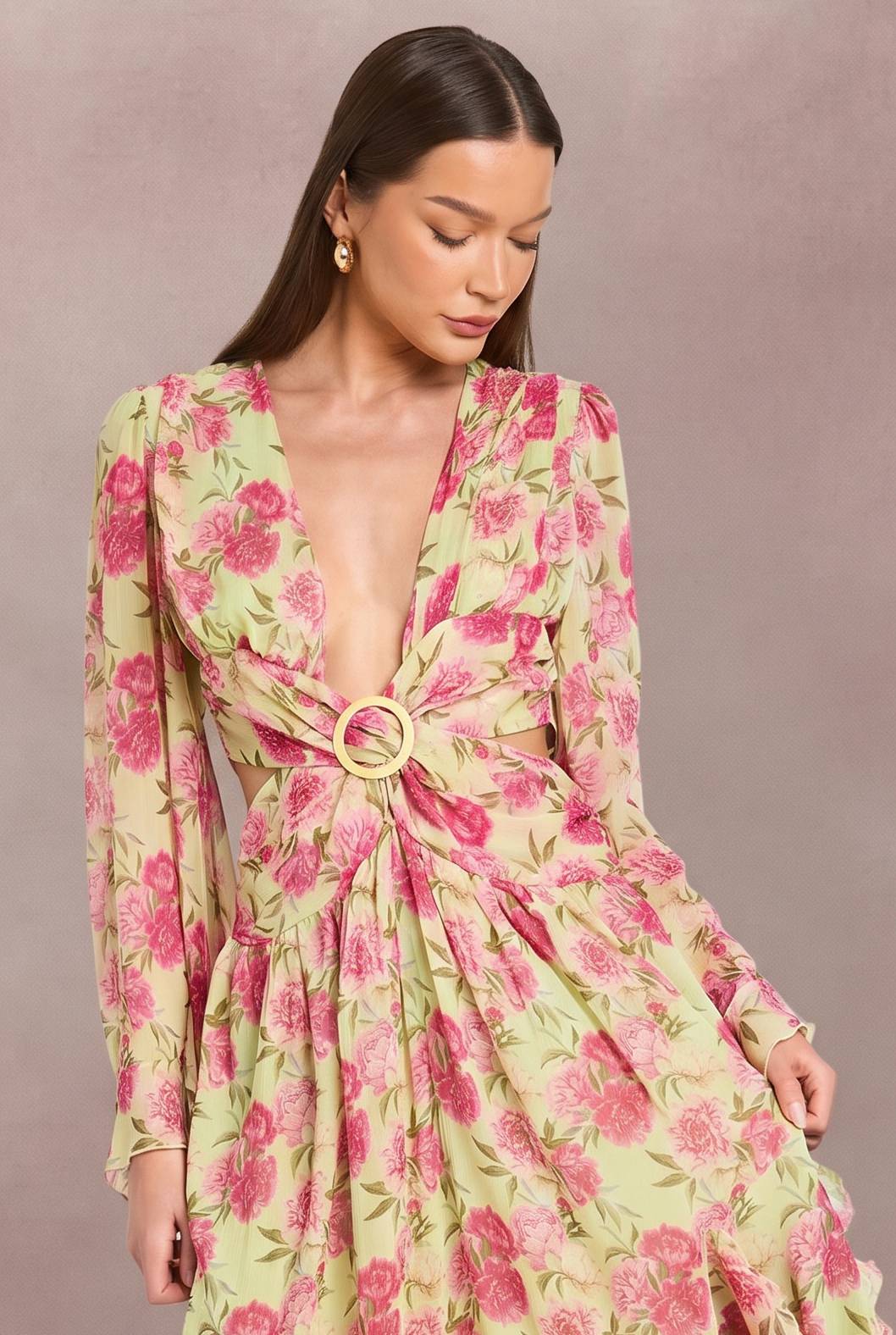 boohoo Robe Maxi Longue En Mousseline À Imprimé Floral Et Décolleté Plongeant