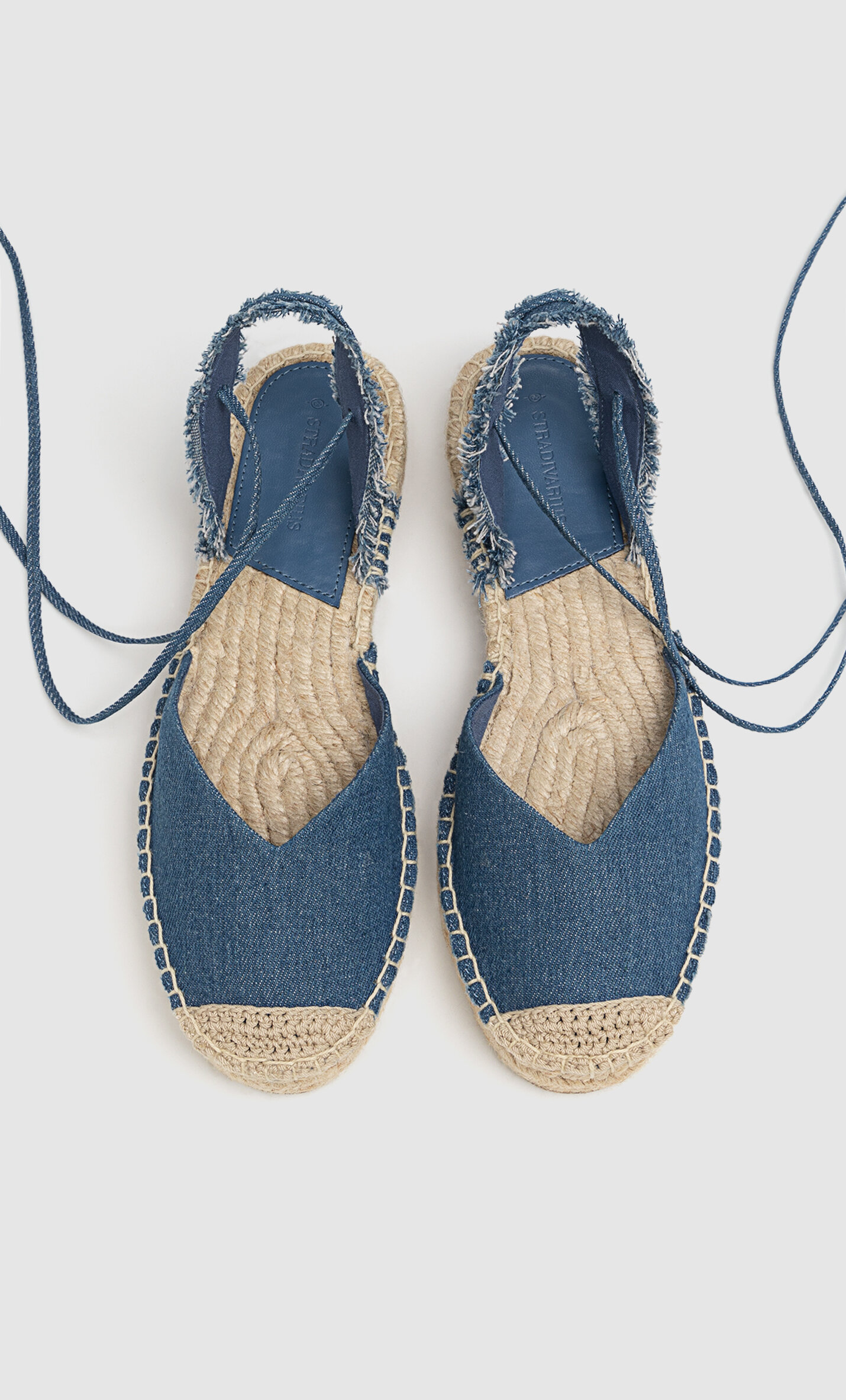 Alpargatas de denim com tira no calcanhar