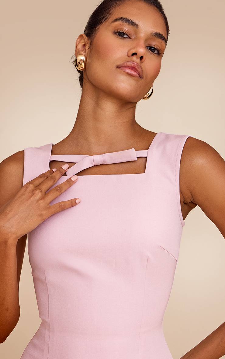 Rose Poudré Robe Trapèze En Sergé Avec Détail Nœud