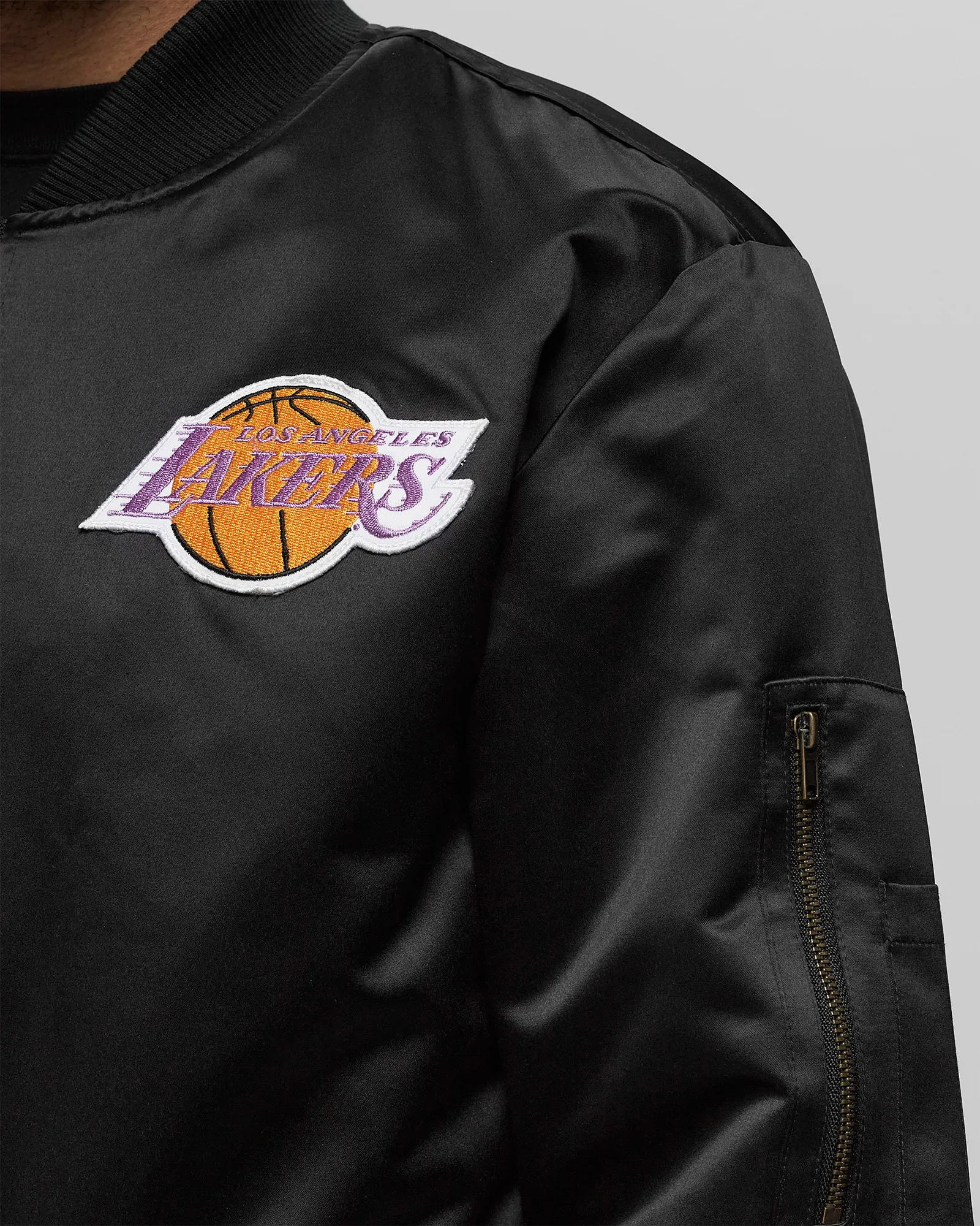 Mitchell & Ness NBA LIGHTWEIGHT SATIN BOMBER VINTAGE LOGO LOS ANGELES LAKERS