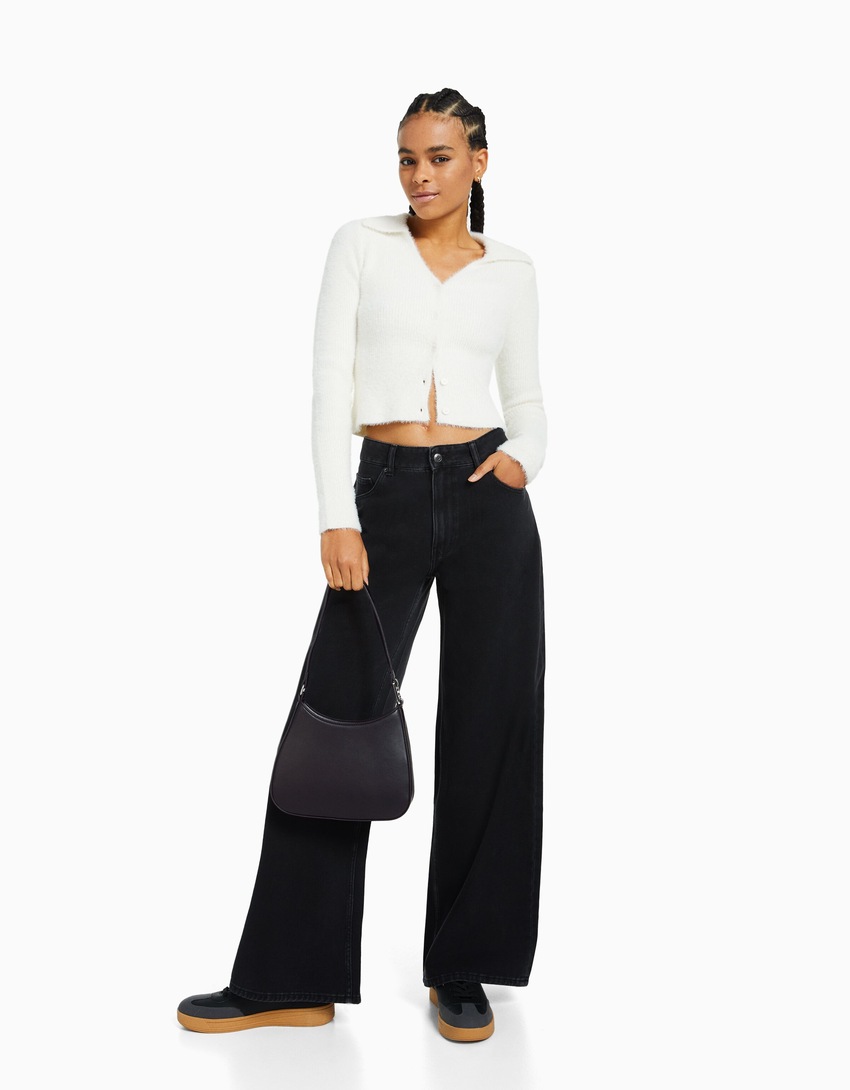 Bolsa de ombro com detalhes