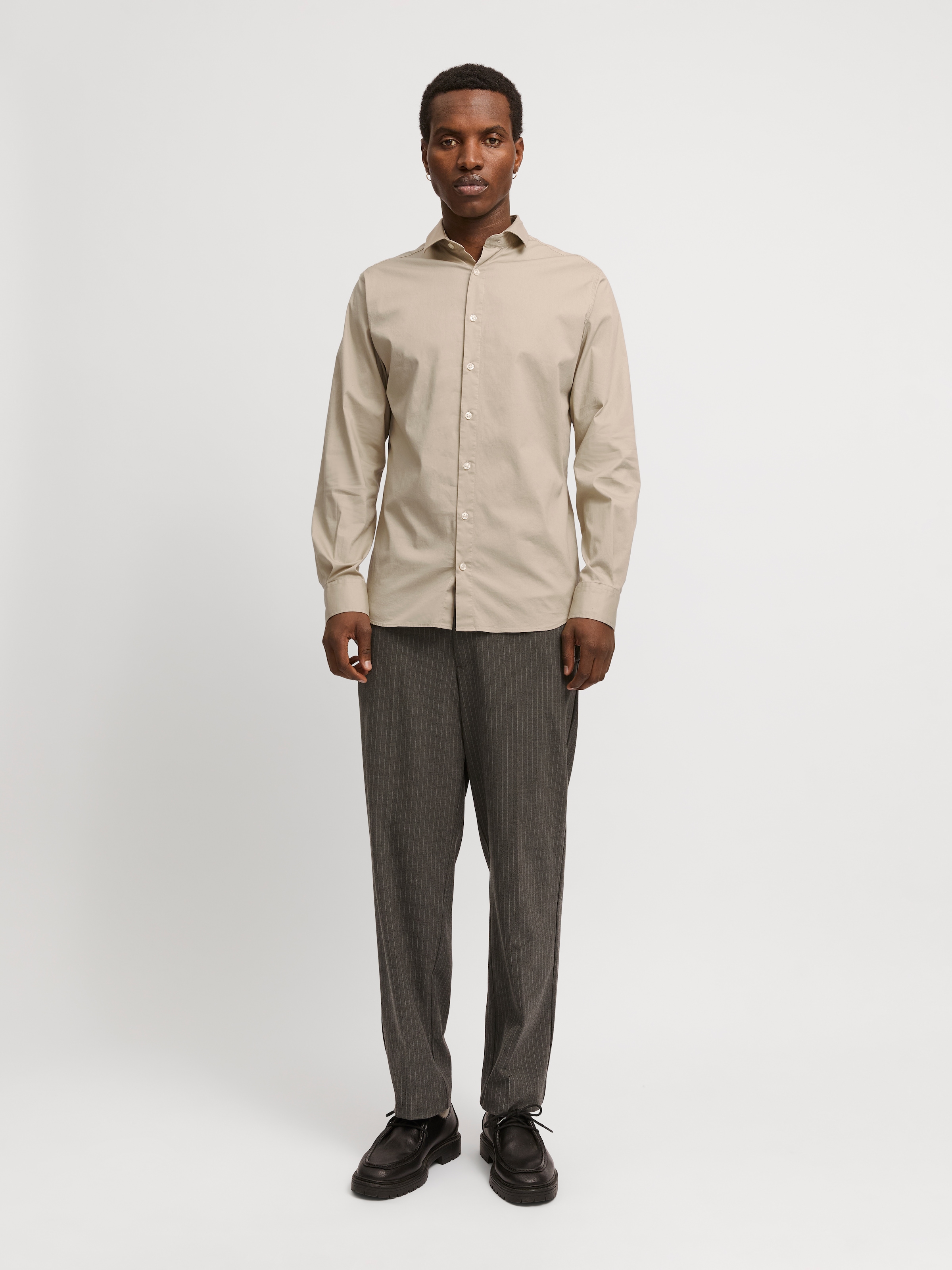 Jack & Jones Langarmhemd »JPRBLAJAXON mit Stretchanteil und stylischem Kragen«, unifarben, slim fit, Web, Hemdkragen, atmungsaktiv