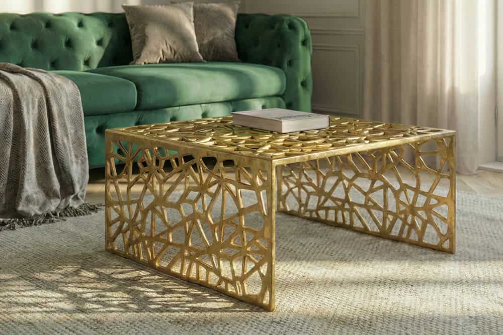 Handgearbeiteter Couchtisch ABSTRACT 60cm Alu gold im Gap Design