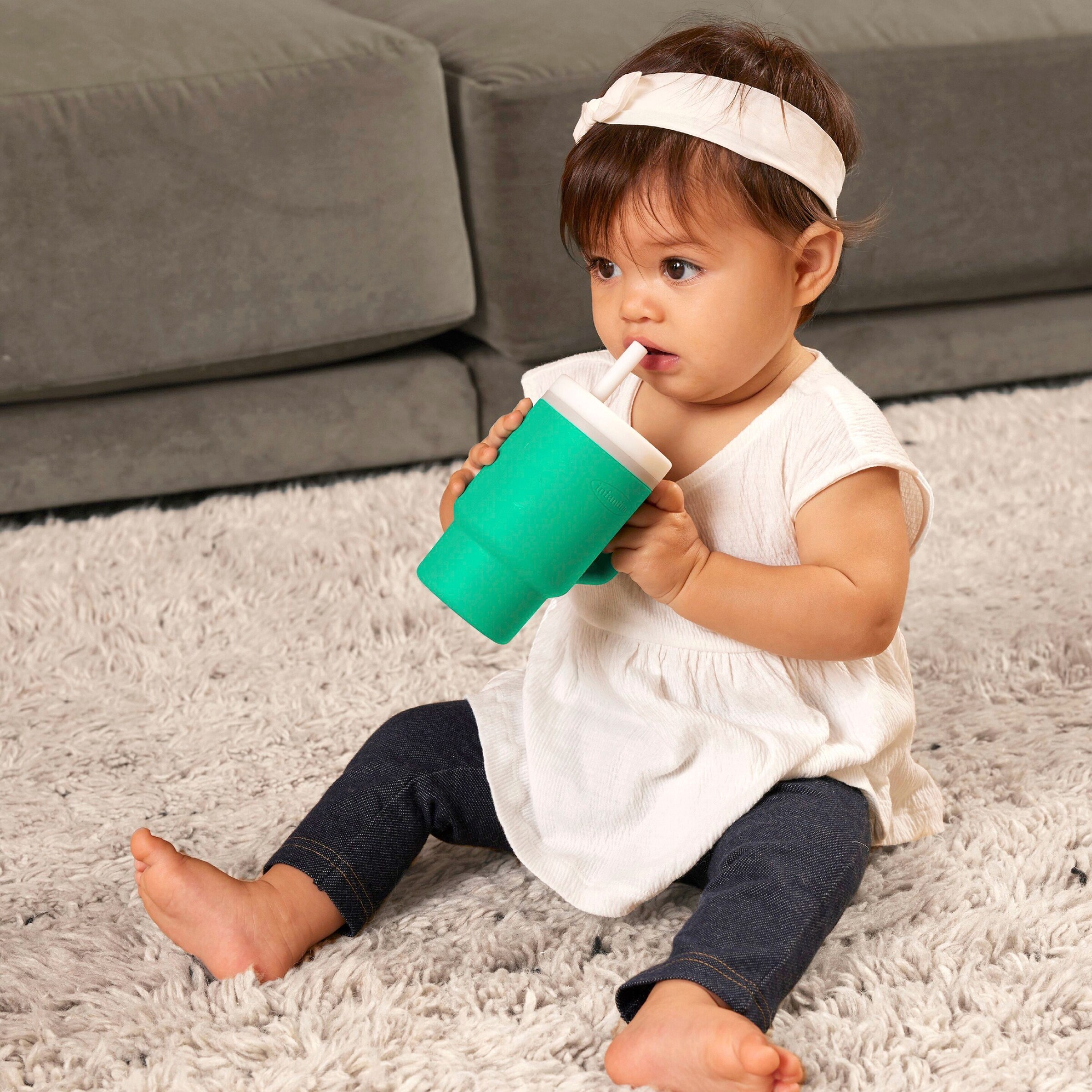 Infantino Mein 1. Tumbler 266 ml grün