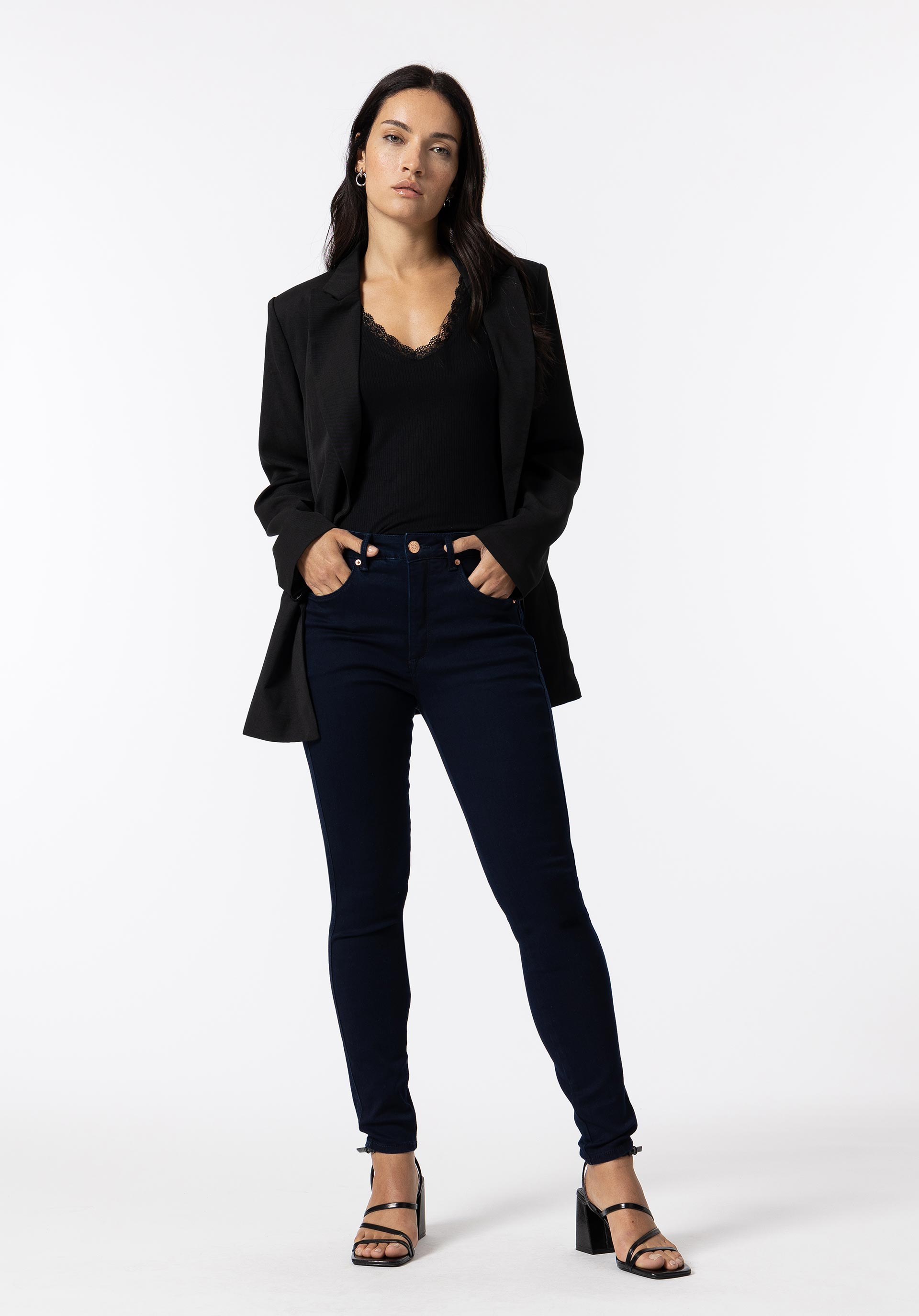 Jeans Push-up Skinny Cintura Alta