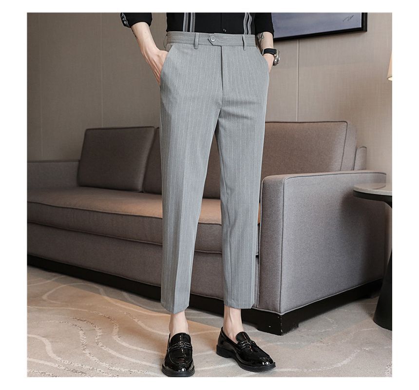 Deepwood - Gestreepte, taps toelopende, getailleerde pantalon met middelhoge taille