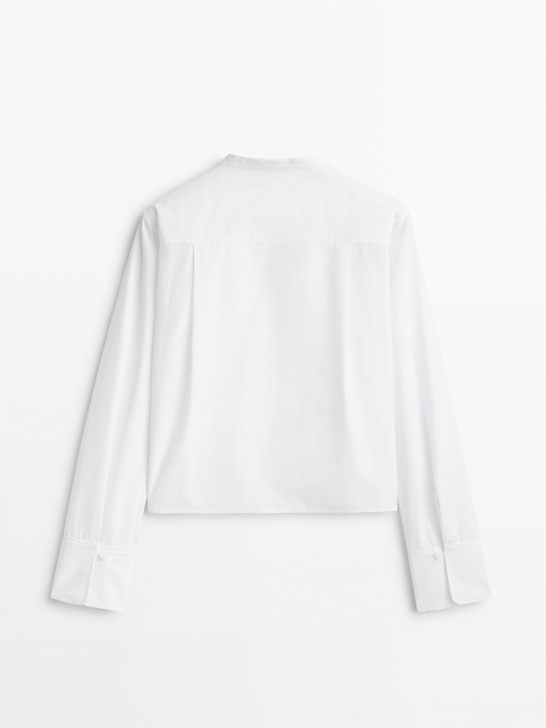 Camisa de popeline com gola mandarim e peitilho - BRANCA