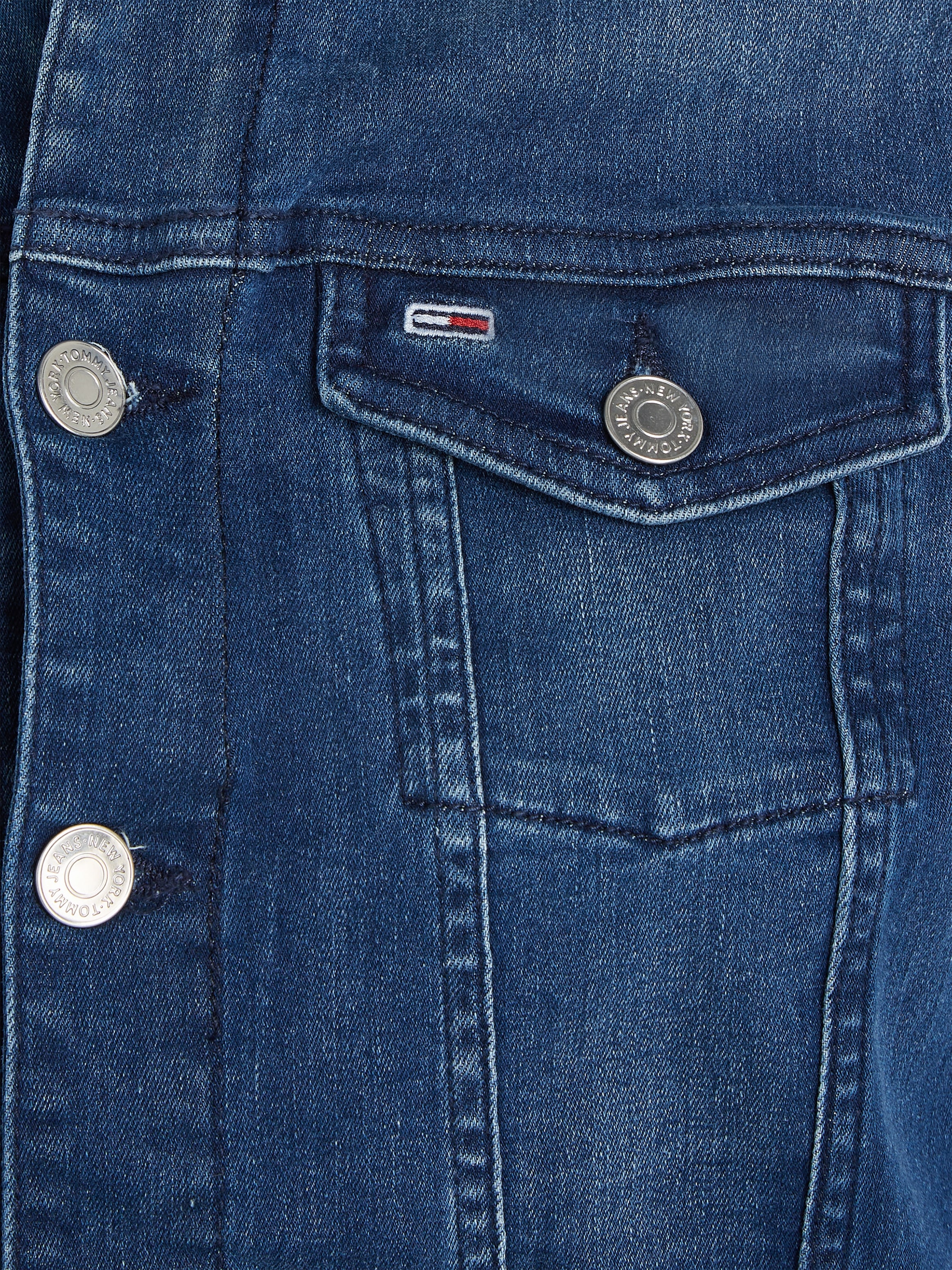 Tommy Jeans Jeansjacke »VIVIANNE SLIM TRUCKER NNMBS« mit Tommy Jeans Branding Knöpfen & Logo-Flag