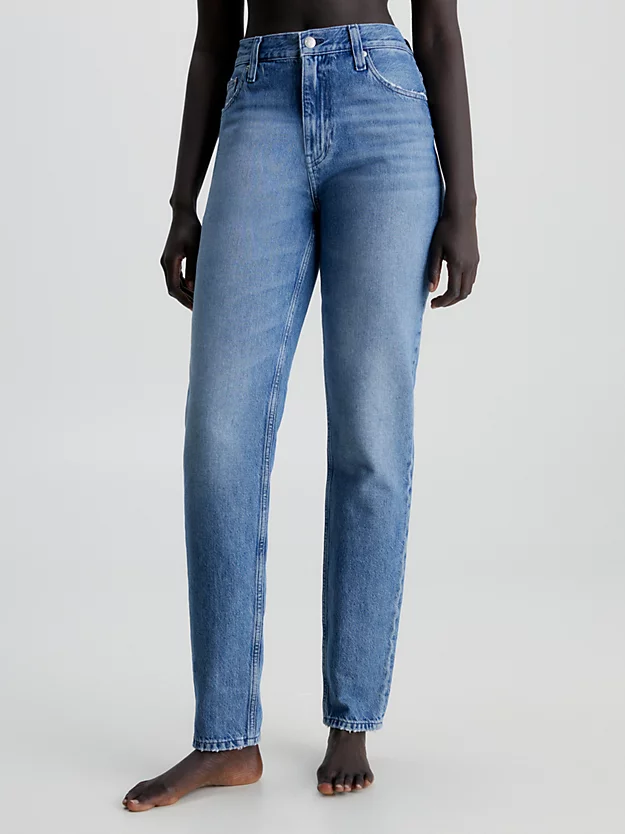 Calça jeans de mãe