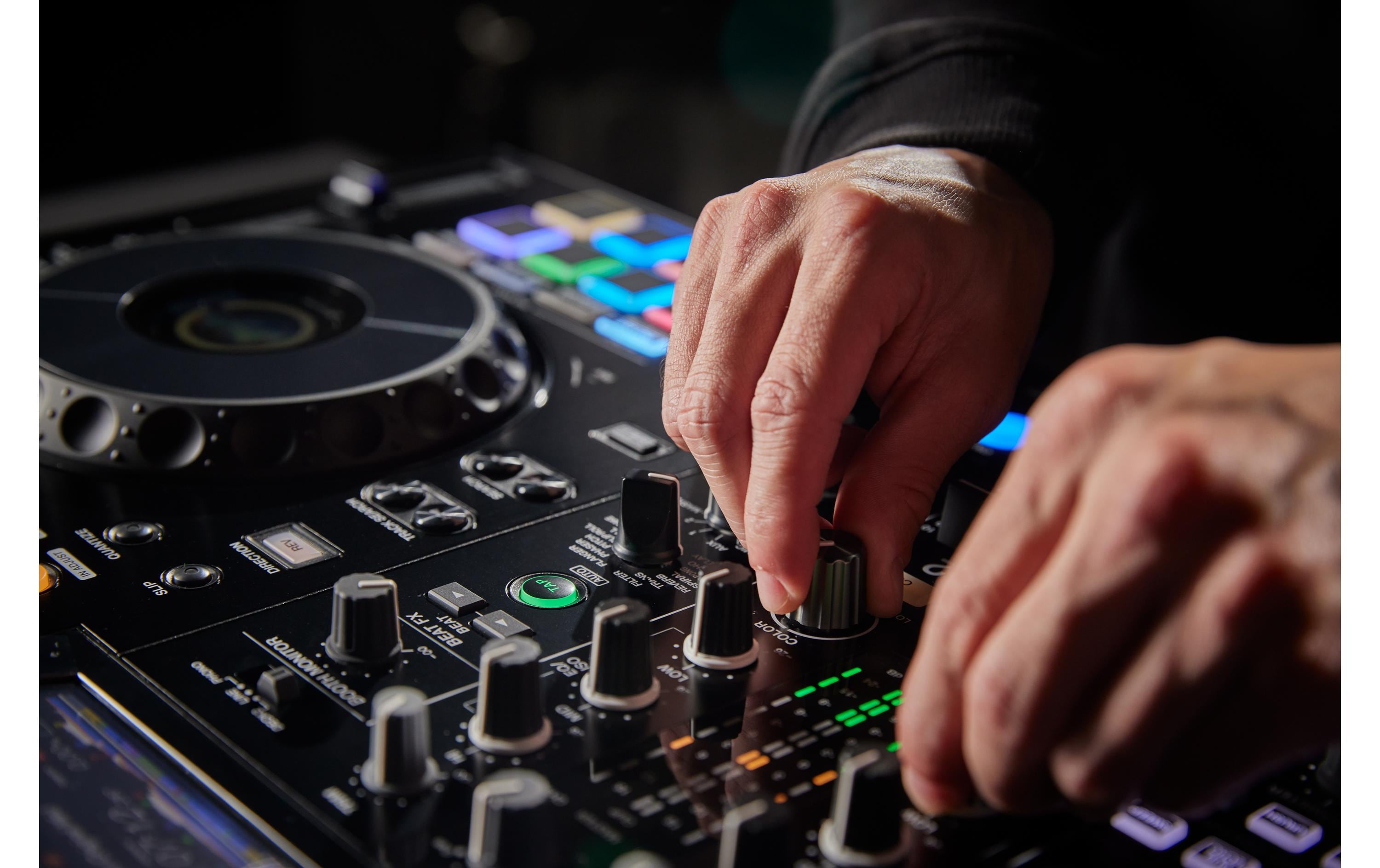 DJ-Controller XDJ-RX3<br>2-Kanal All-in-One Performance DJ System