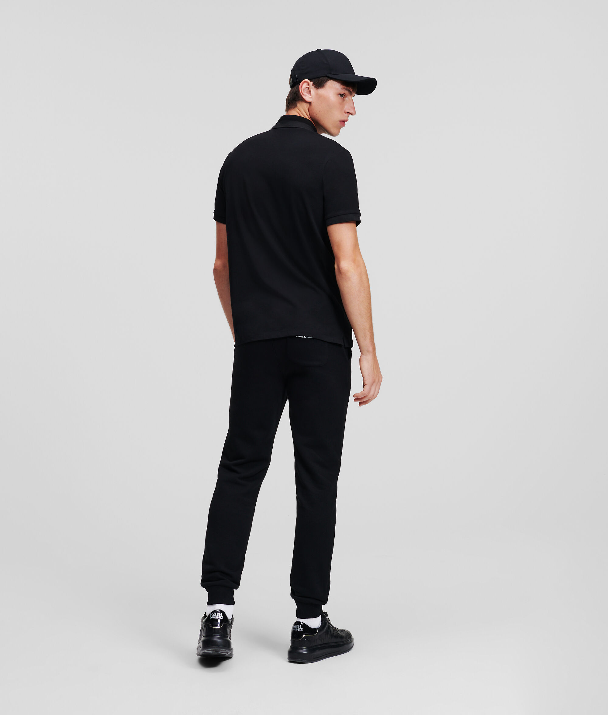 Polo avec fermeture zippée