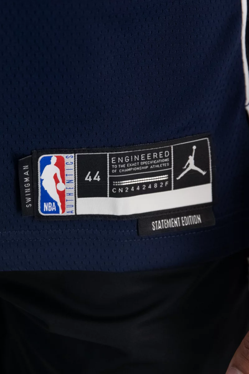 Nike Dallas Mavericks Luka Doncic Herren Basketballtrikot