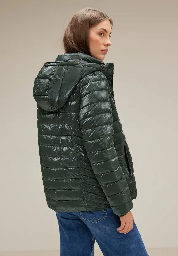 Kurze Glanz Steppjacke - verdant green