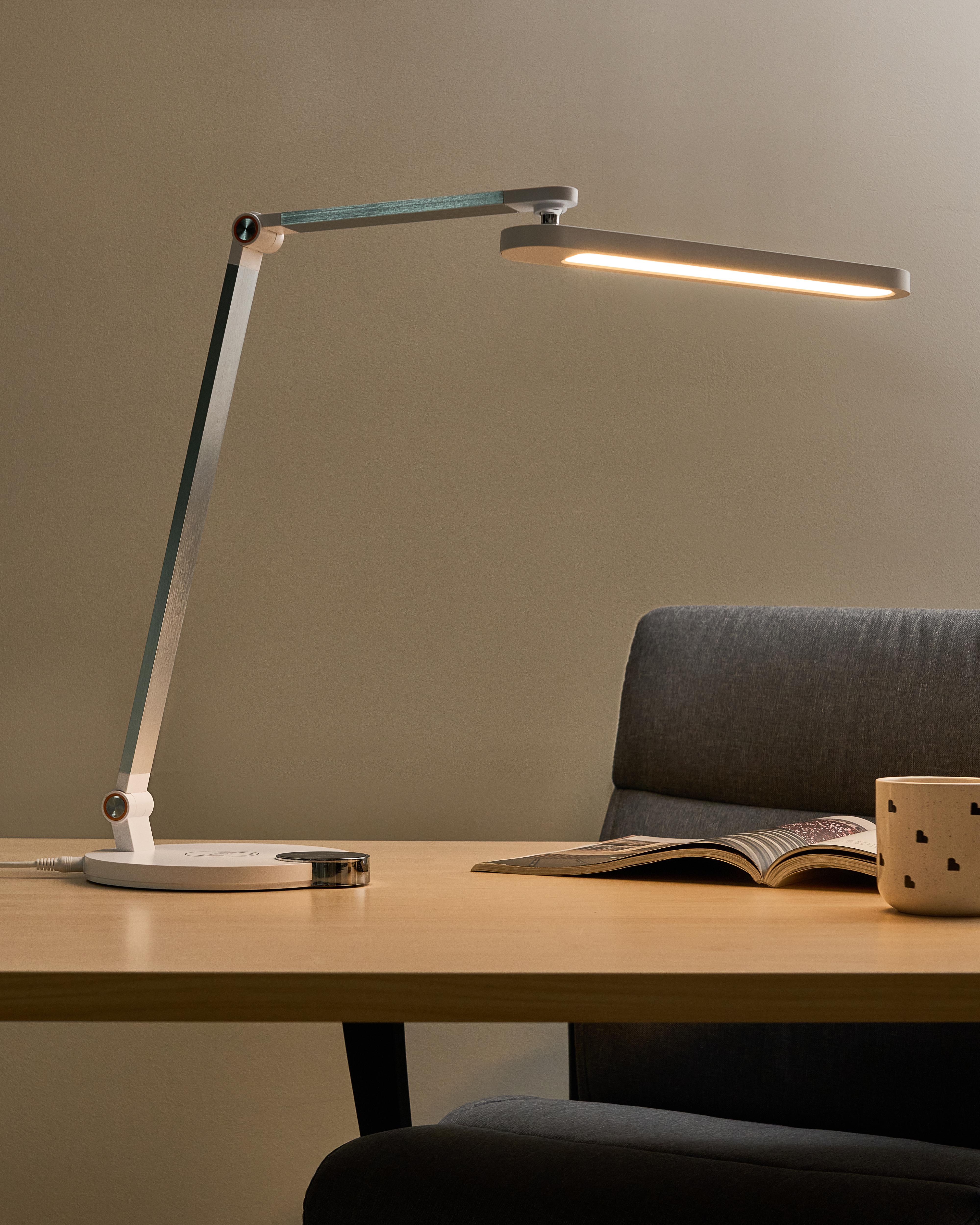 LED bureaulamp CAROY met draadloze oplader Wit