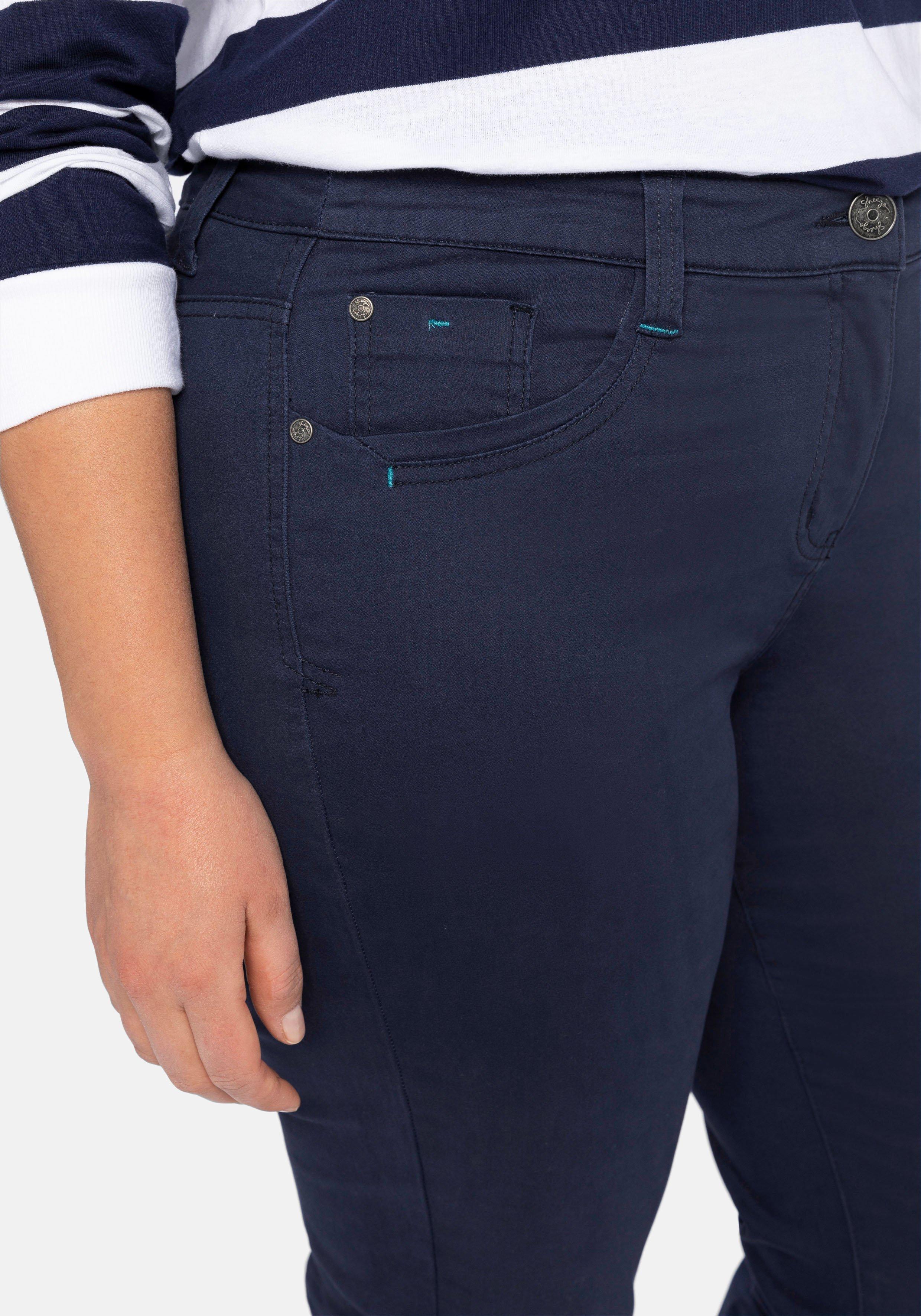 Schmale Stretchhose in Twill-Qualität