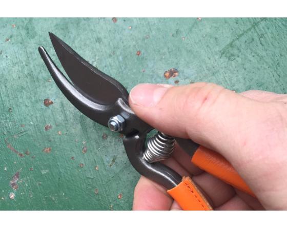 Sécateur de Jardin 18 cm - revêtement des branches en cuir ORANGE