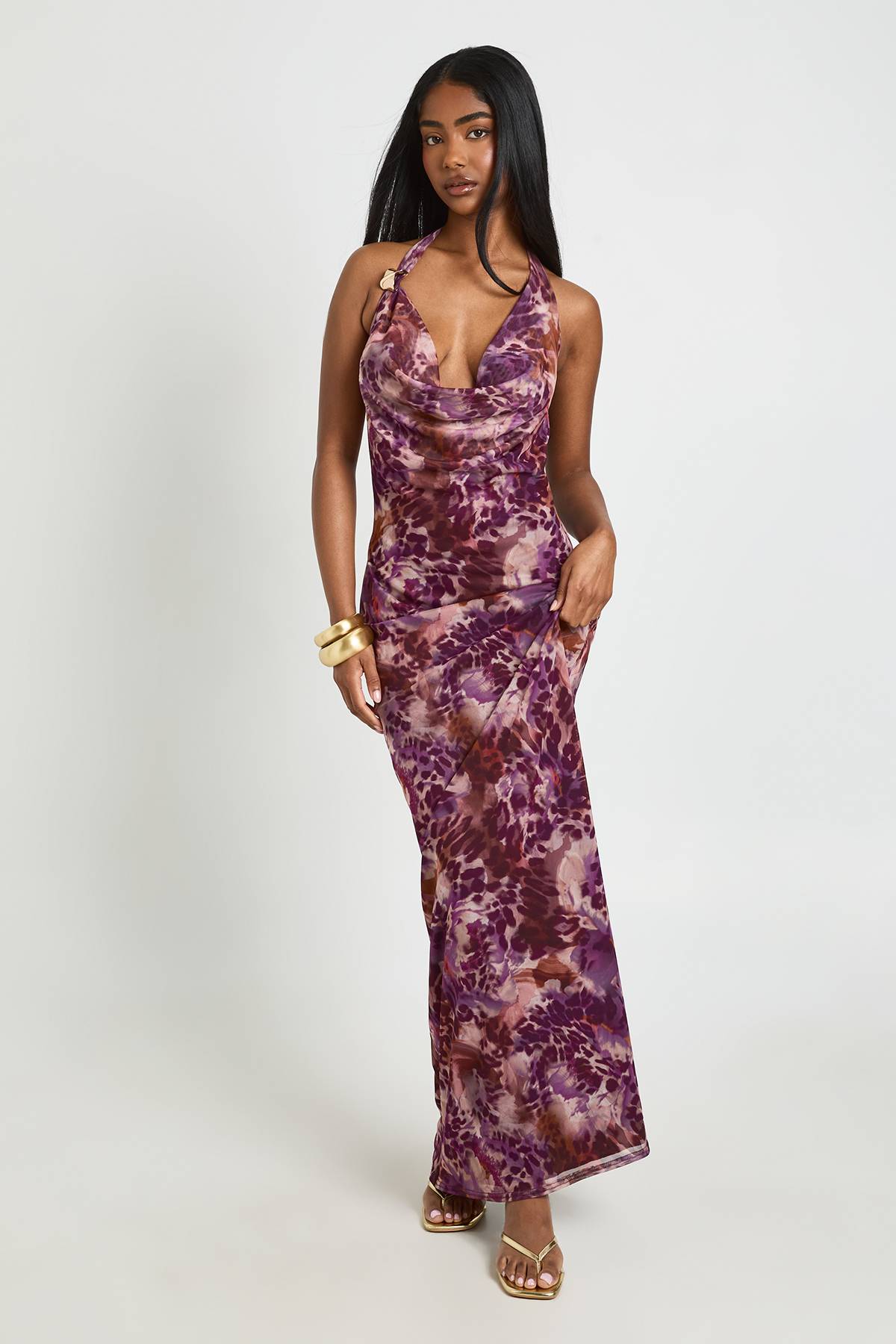 boohoo Robe Longue Moulante À Col Bénitier Avec Détails Bordés, Col Licou Et Maille Imprimée Léopard Flou