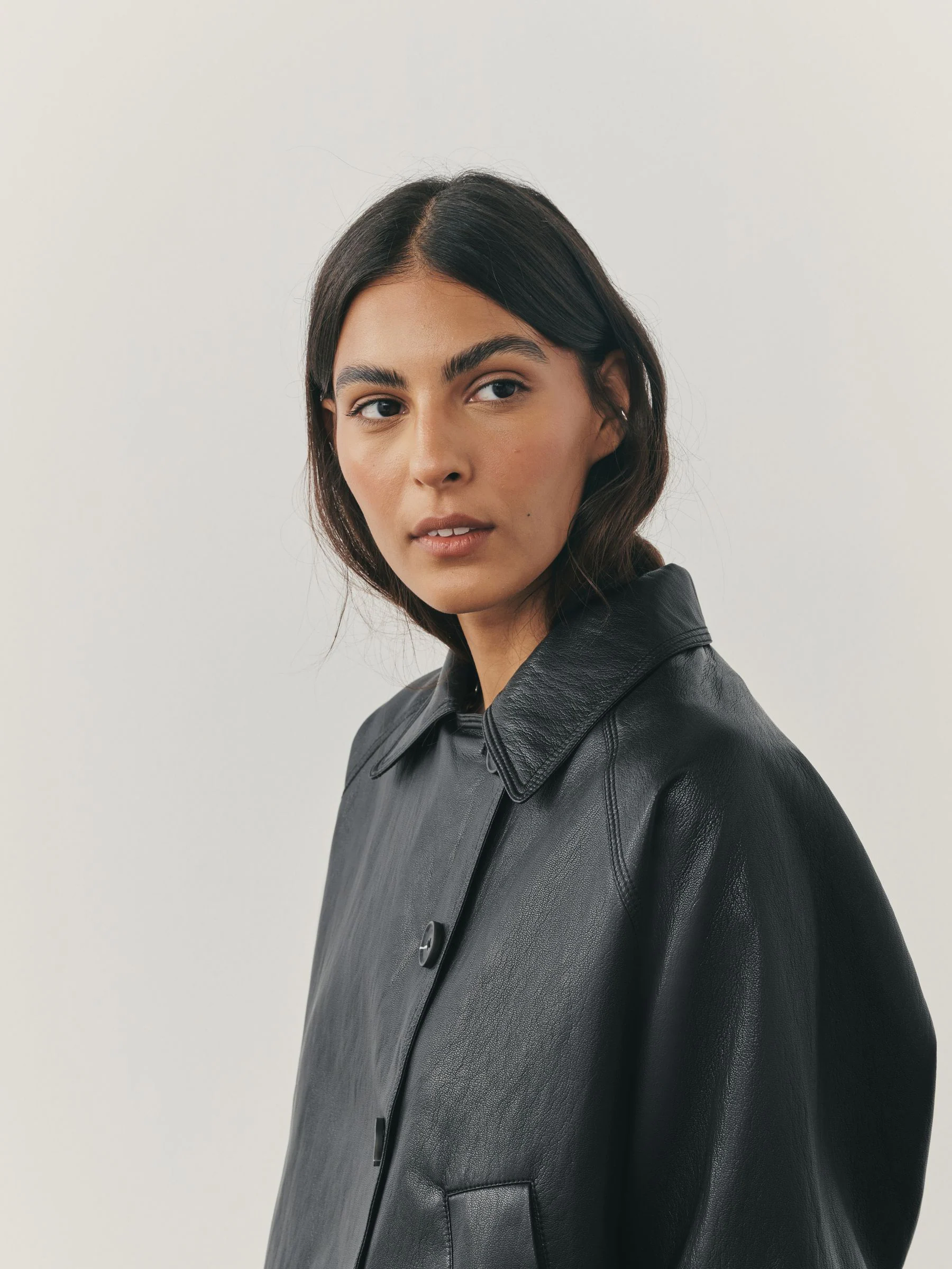 Zwart - Nothing Ordinary Faux Leather Short Trench Jacket