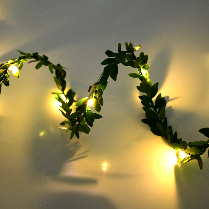 (2m) 20 LED's Deko Lichterkette Lorbeer Blätter Beleuchtung (Batteriebetrieben) - Warmweiss / Grün