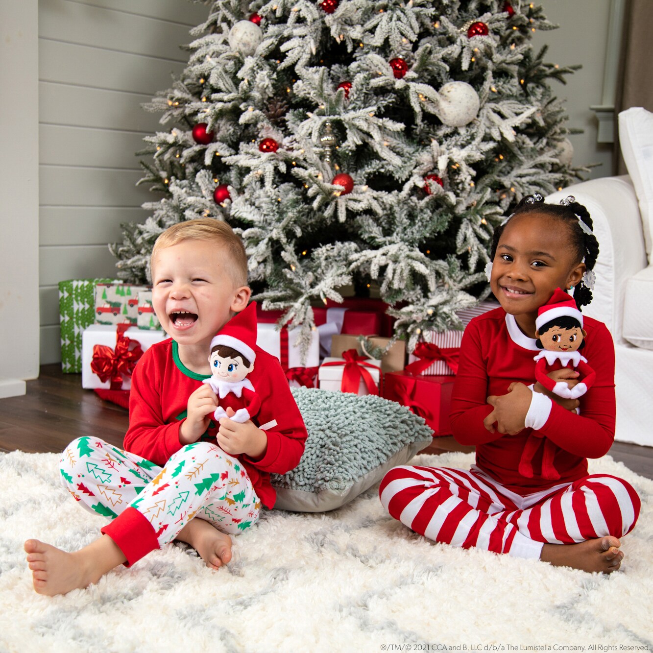 Elf on the Shelf The Elf on the Shelf® Elf Plushee Pals® Snuggler Mädchen Braune Augen