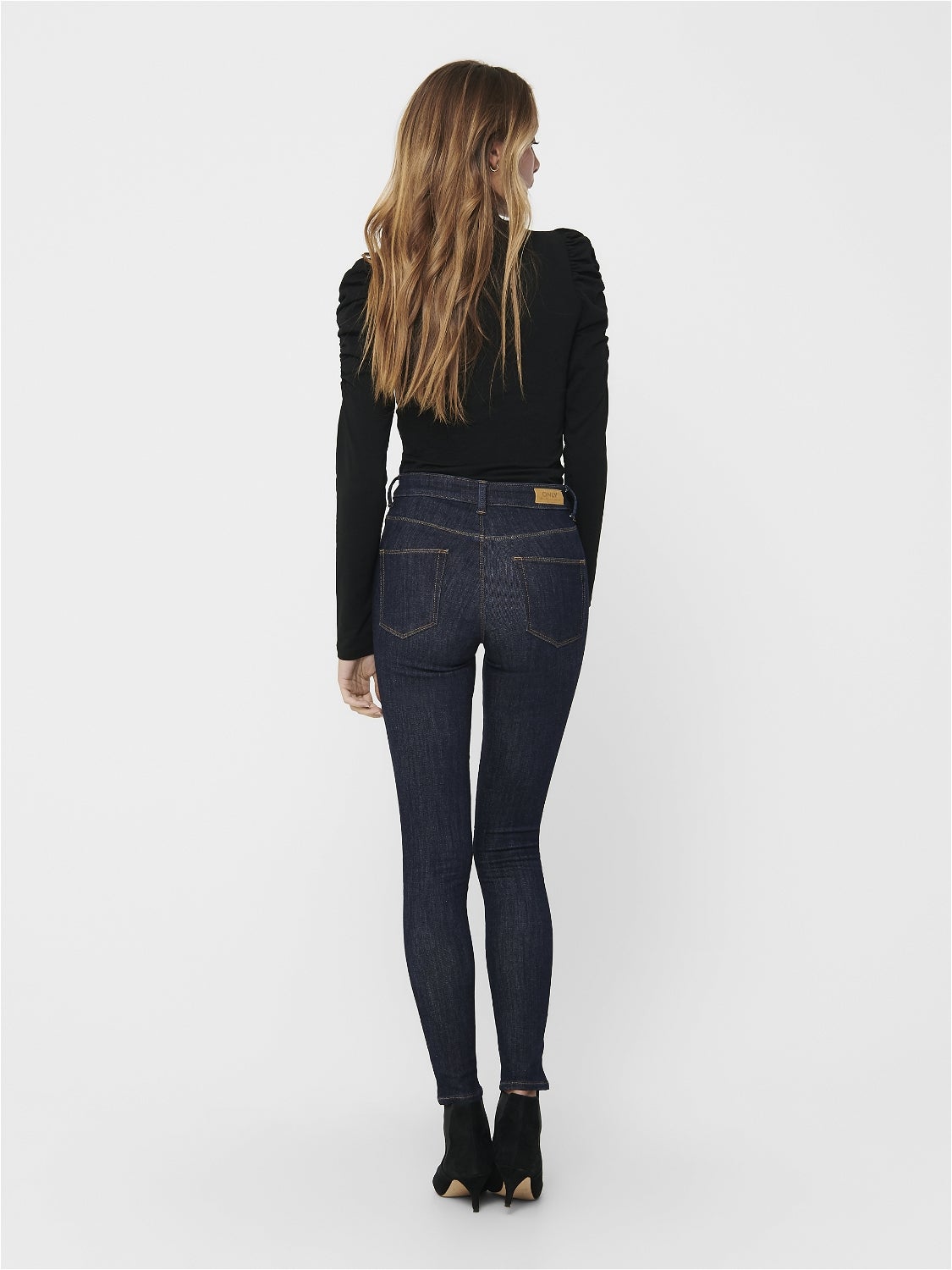 ONLZAYLA Body Black