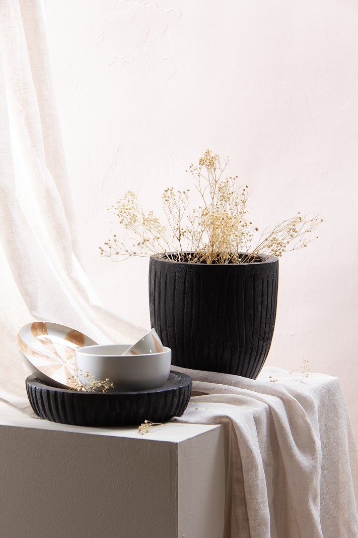 Nery urne/potteskjuler Sort tre Ø20 H21 cm