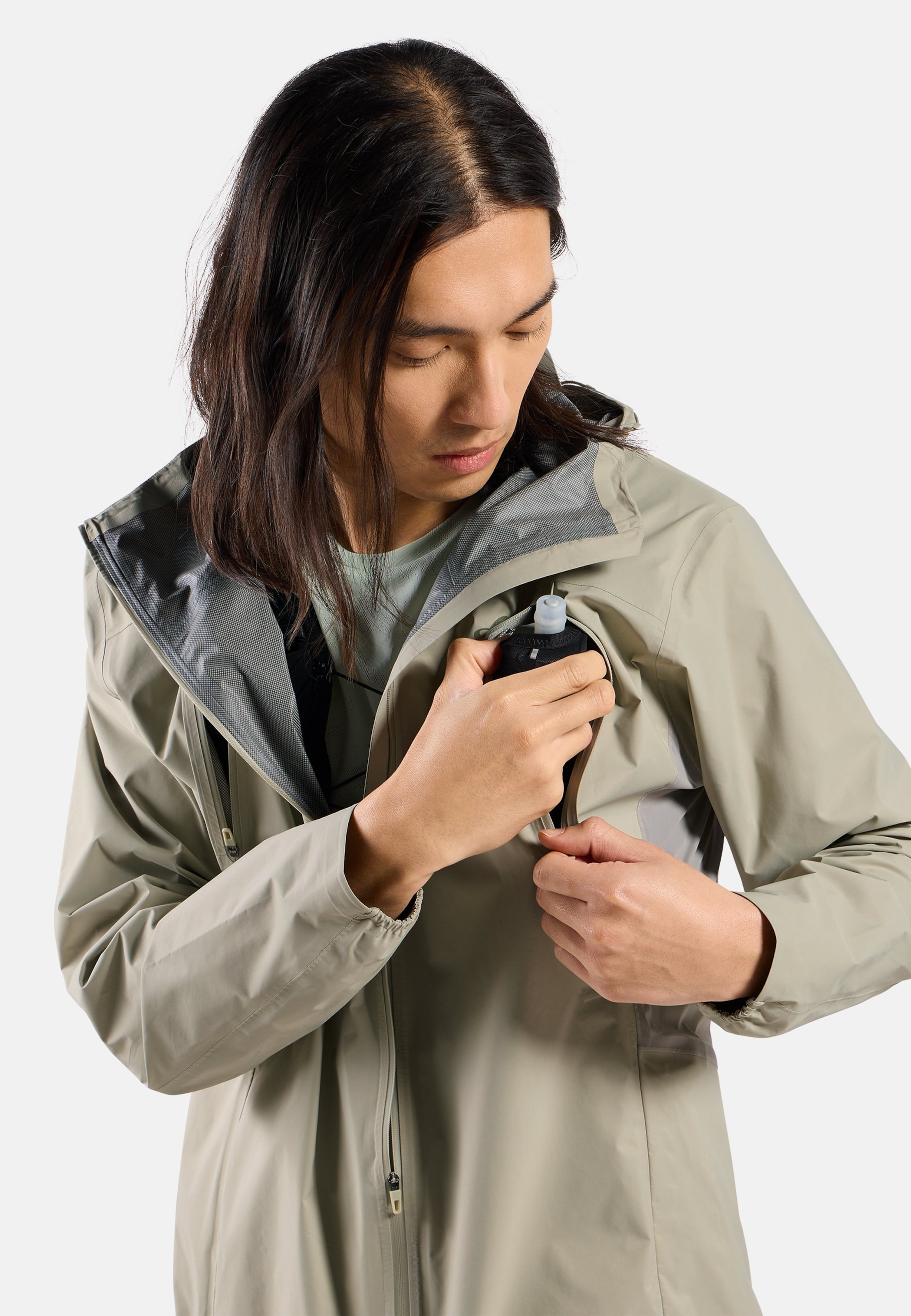 Wasserdichte X-Alp Pro 2.5L Jacke in agate gray