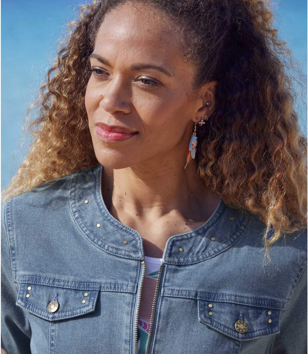 Veste en Jean Stretch Cloutée