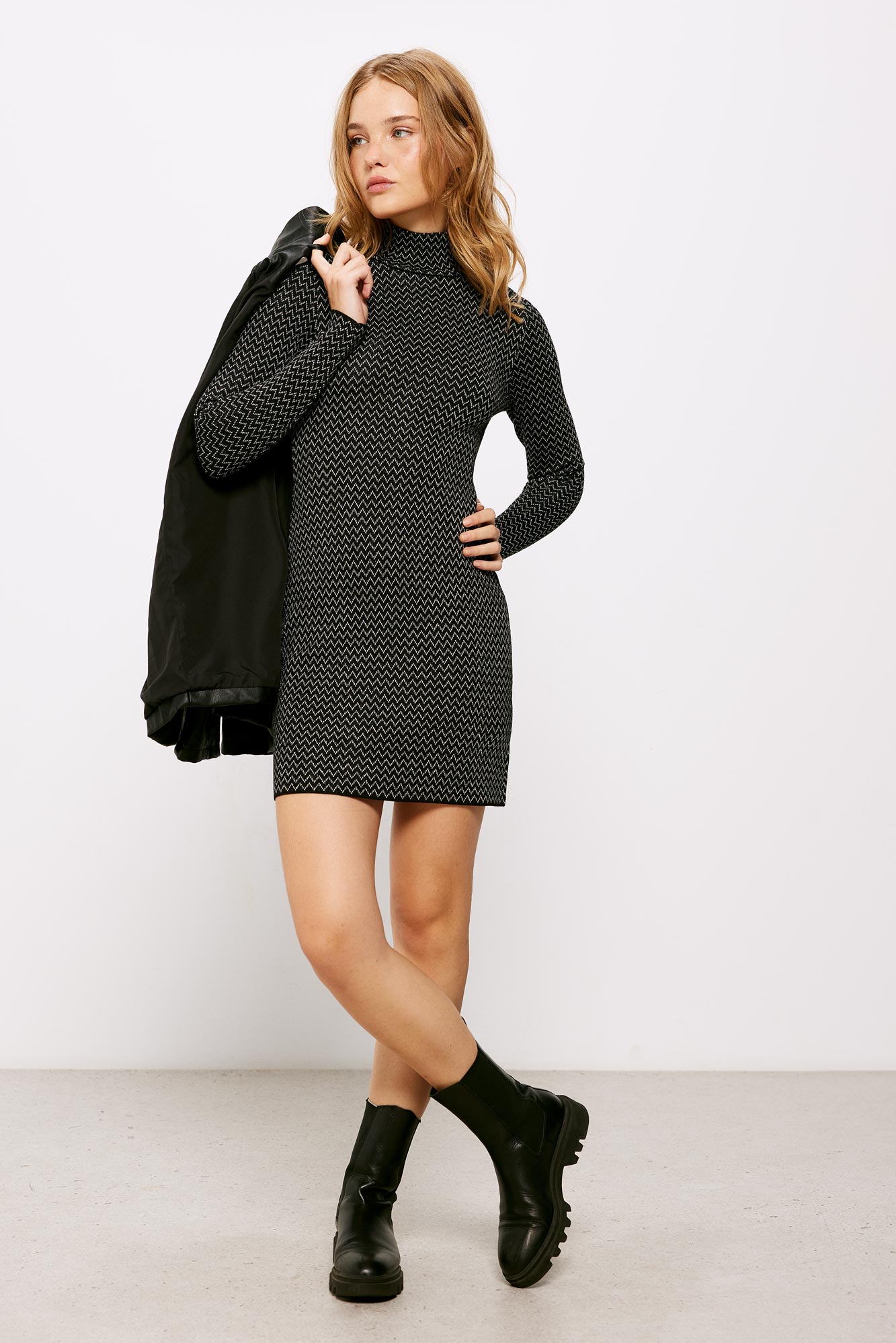 Vestido em ziguezague